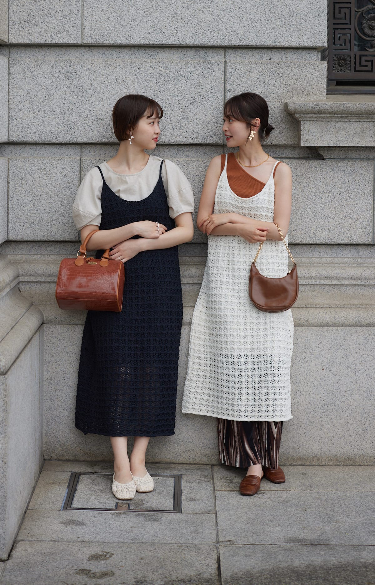 chain moon bag