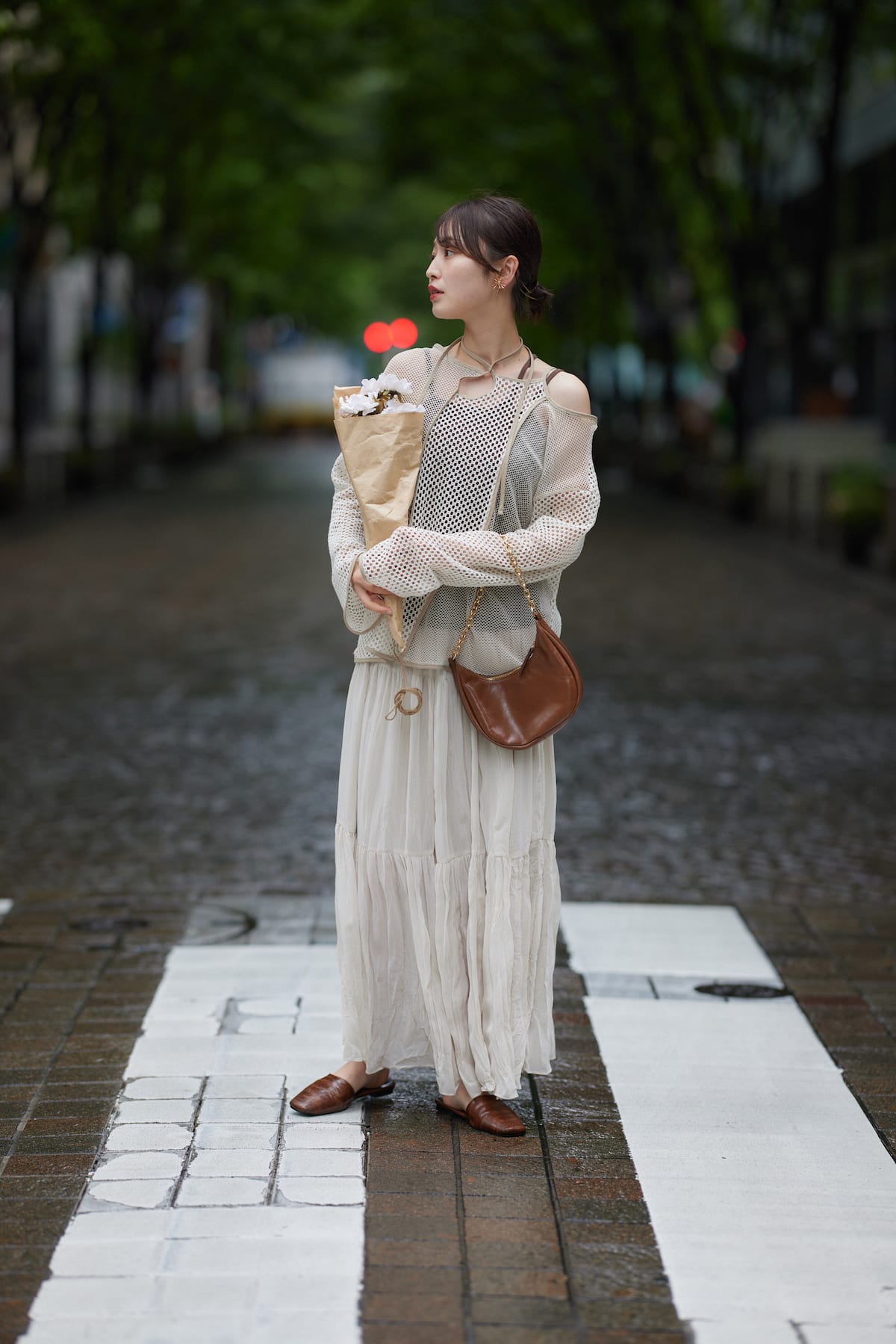 chain moon bag
