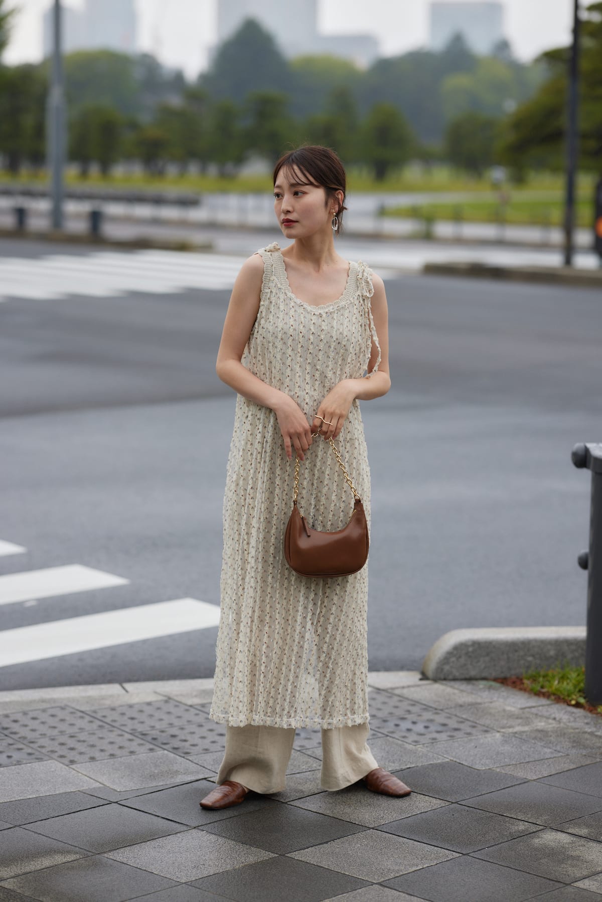 chain moon bag