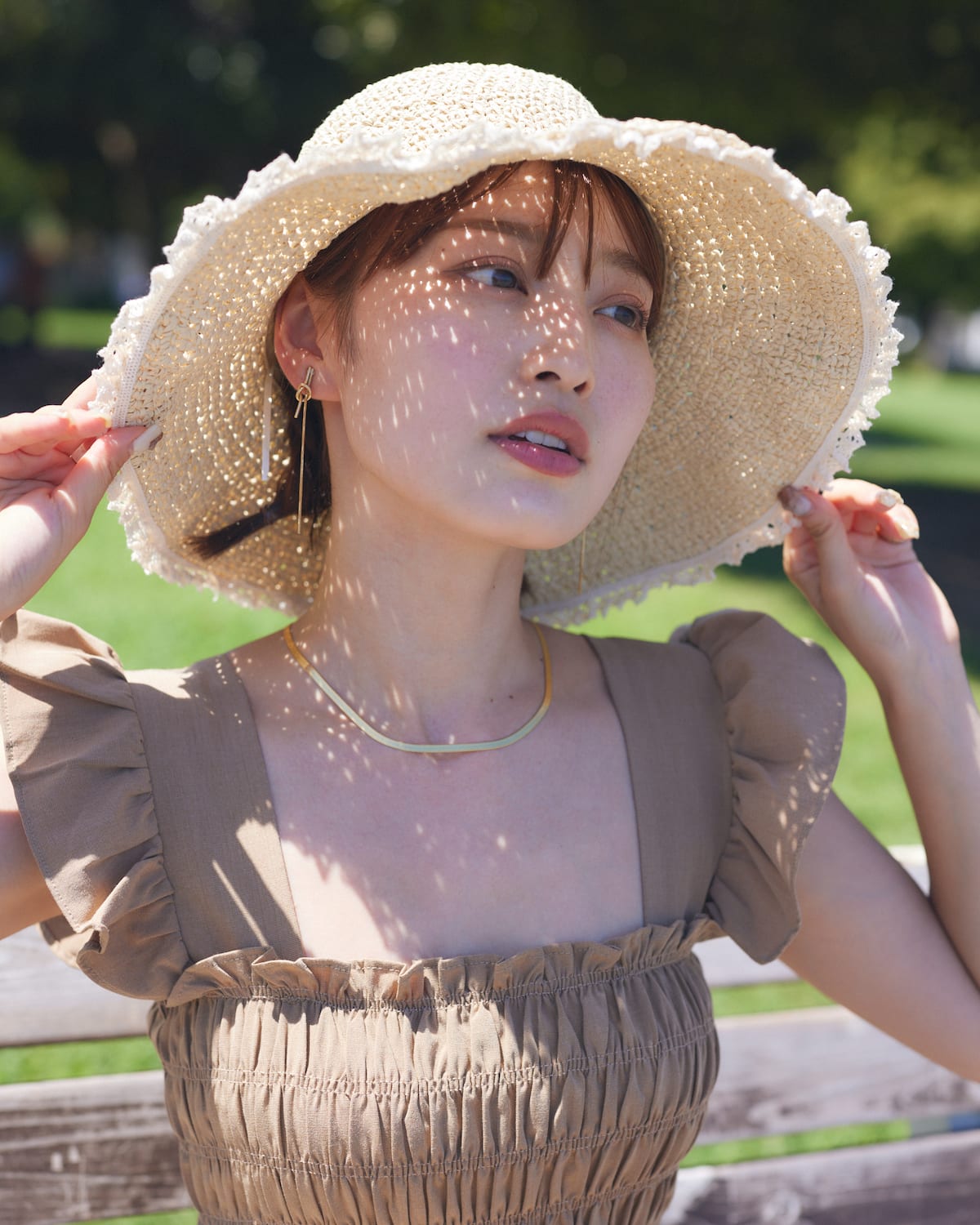 wire straw hat