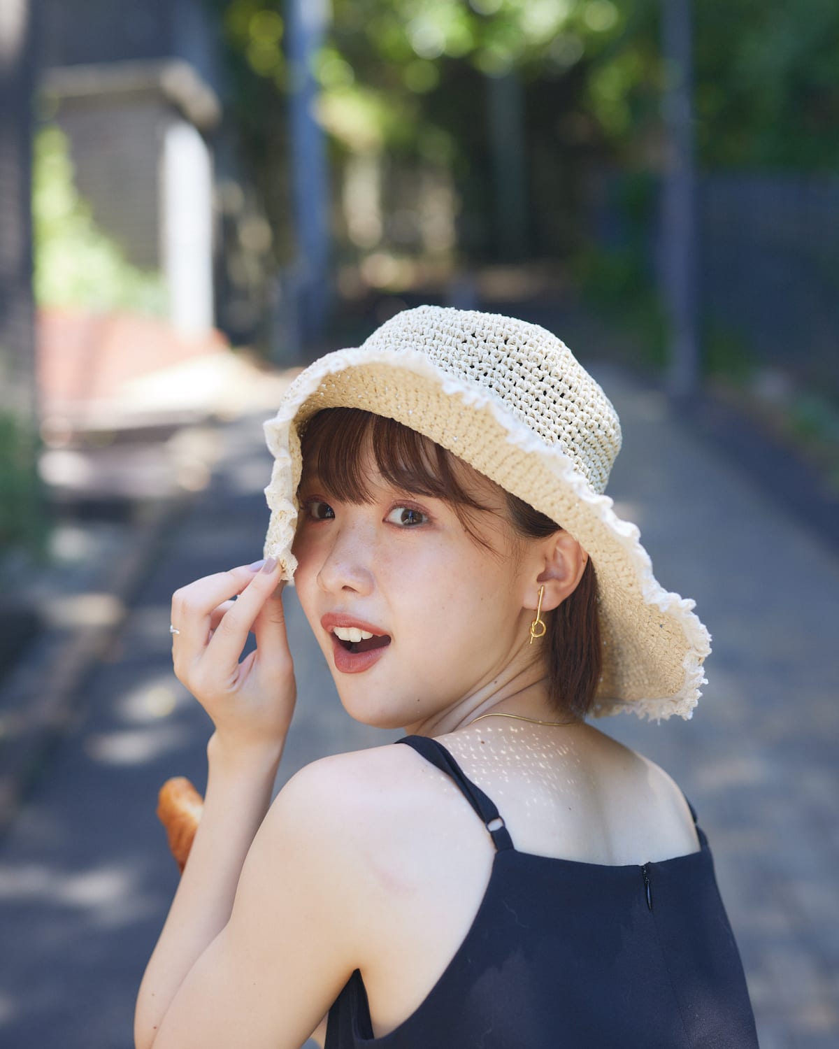 wire straw hat