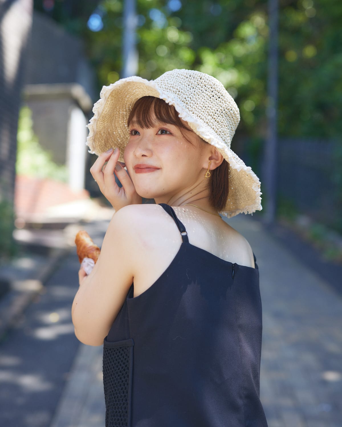 wire straw hat