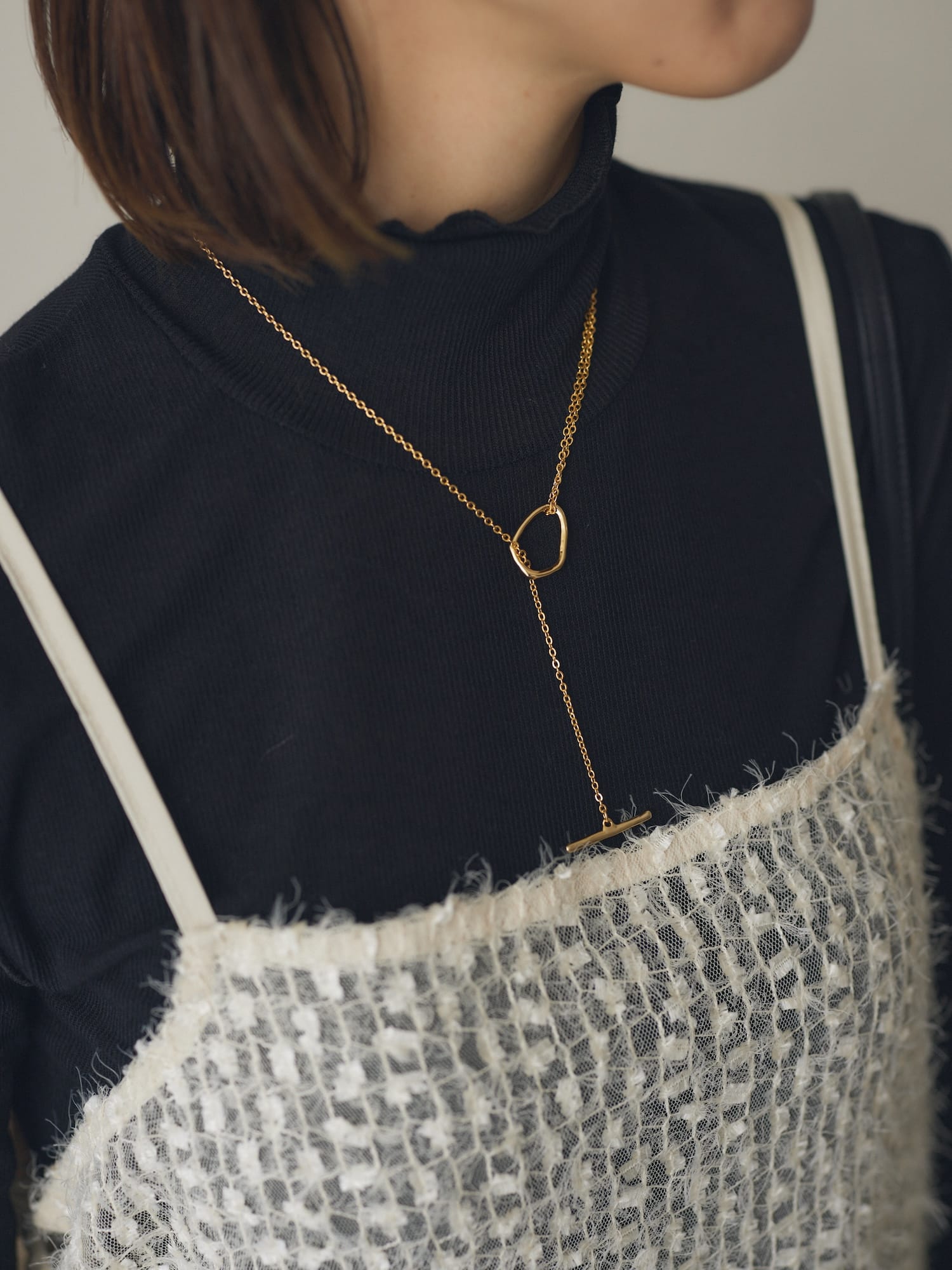 sharp loop necklace