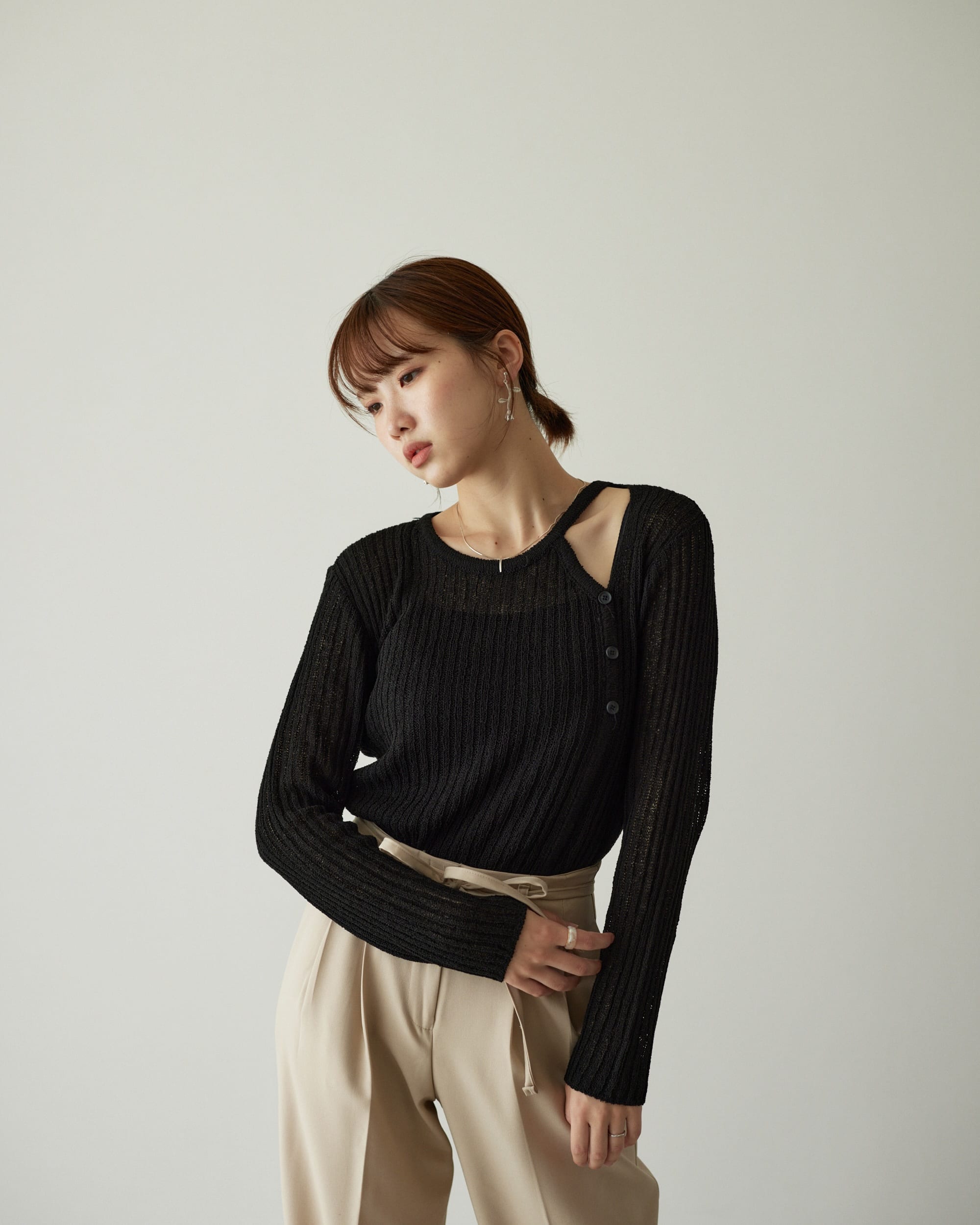 hole shoulder tops