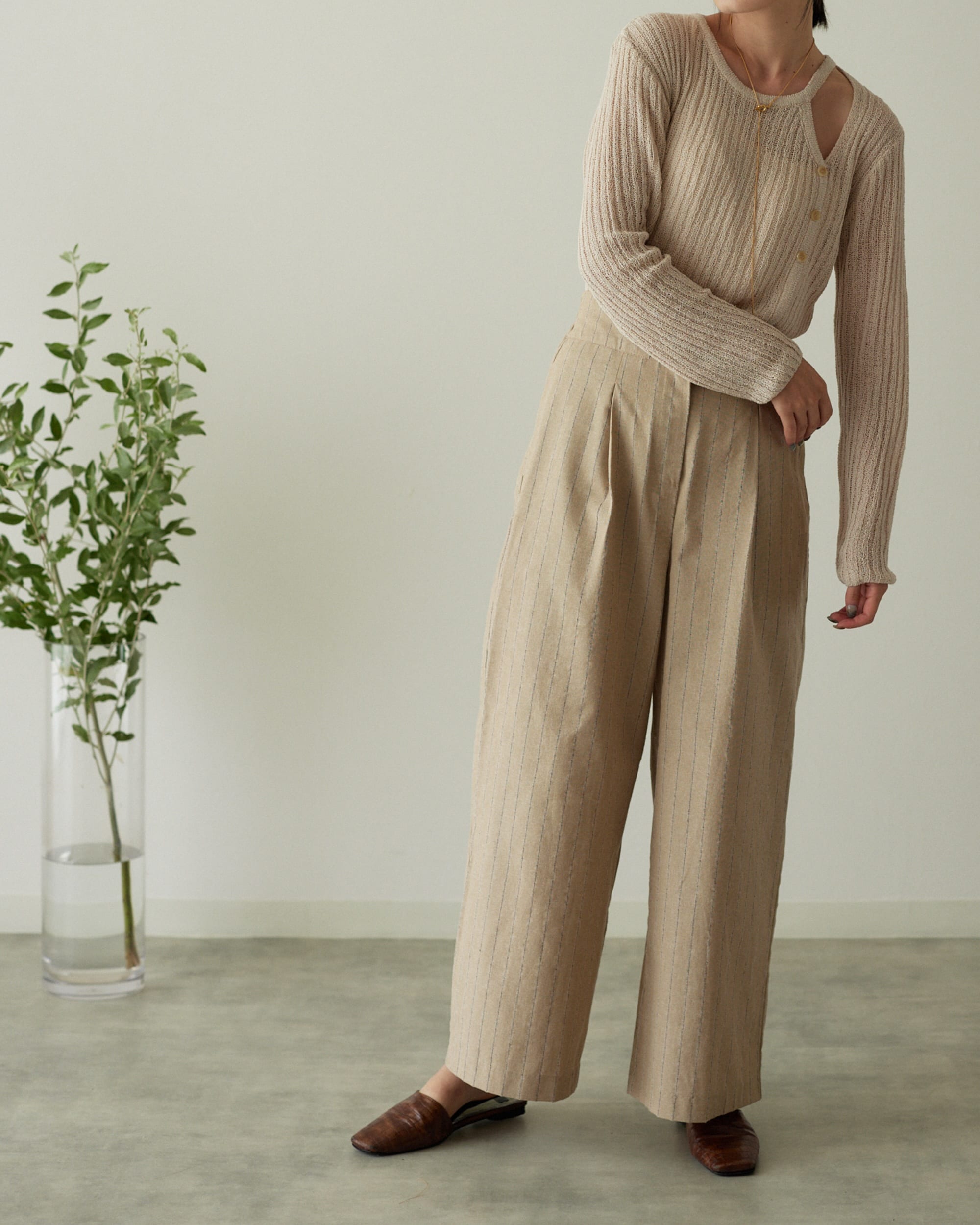 hole shoulder tops