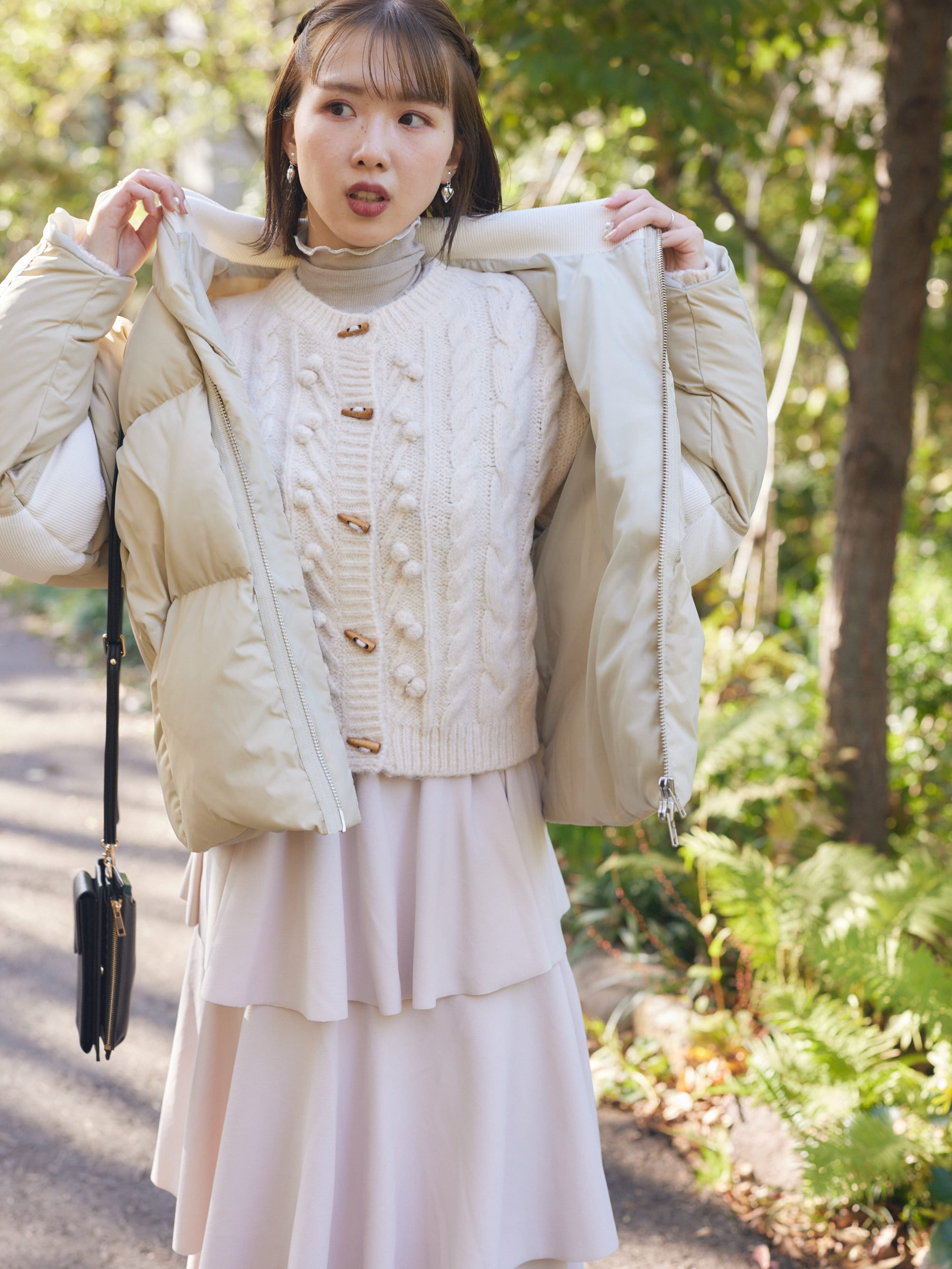 wood button knit cardigan