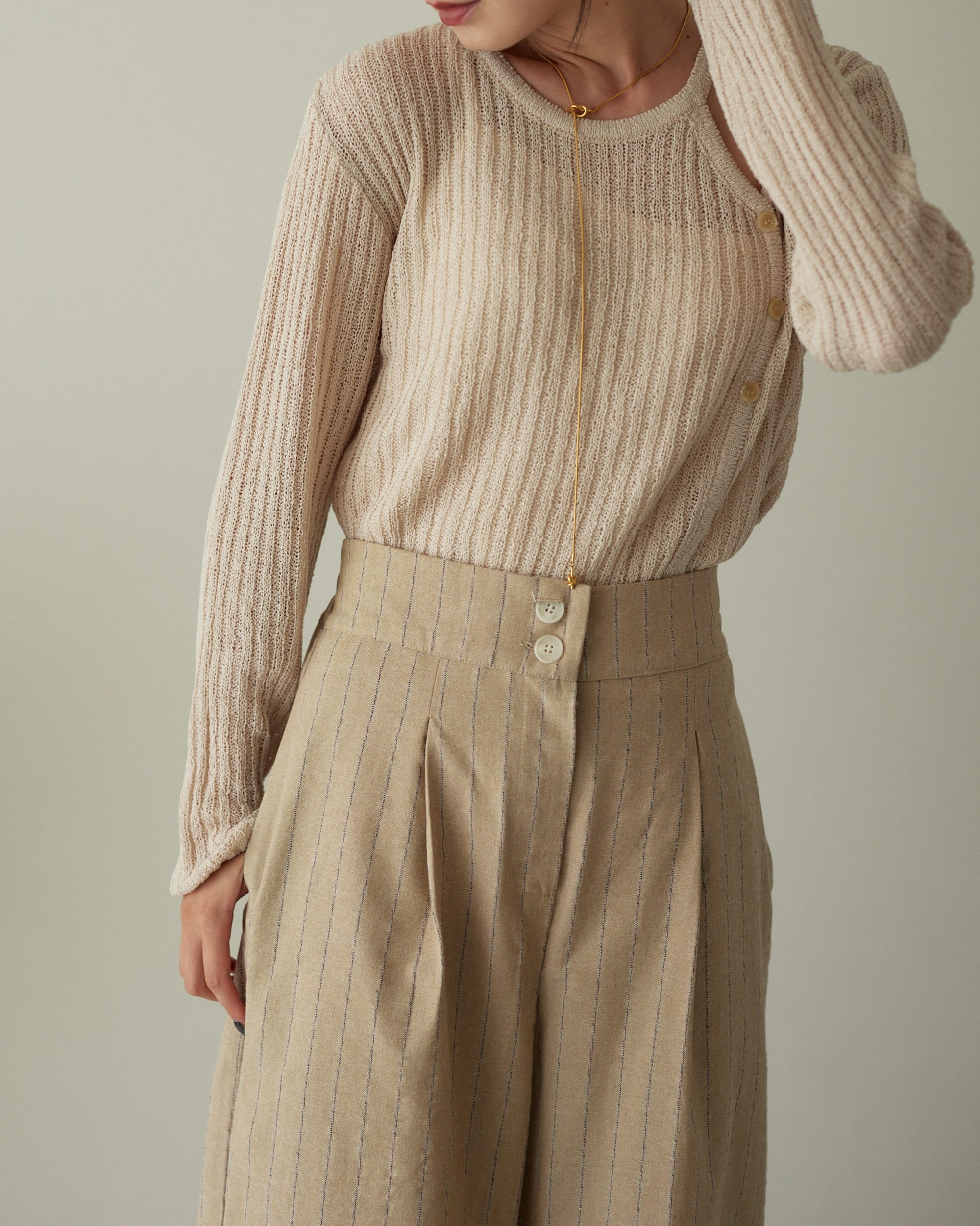 hole shoulder tops