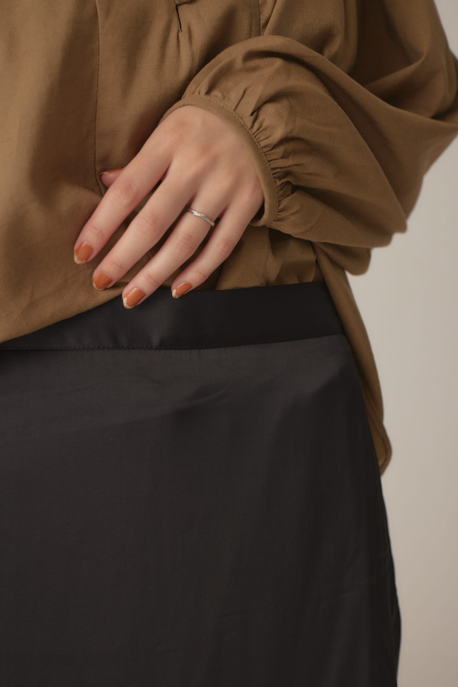 gloss tight skirt