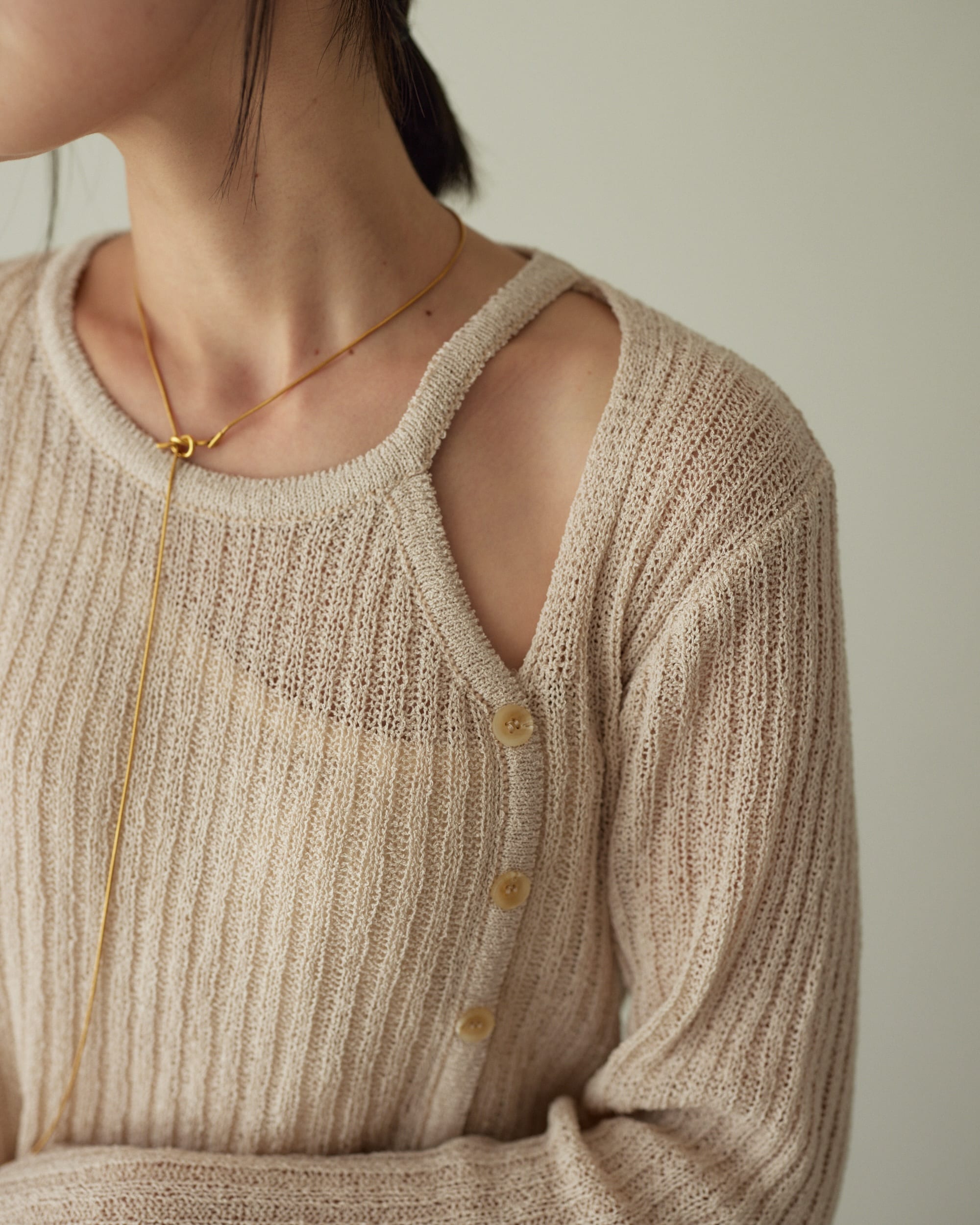 hole shoulder tops