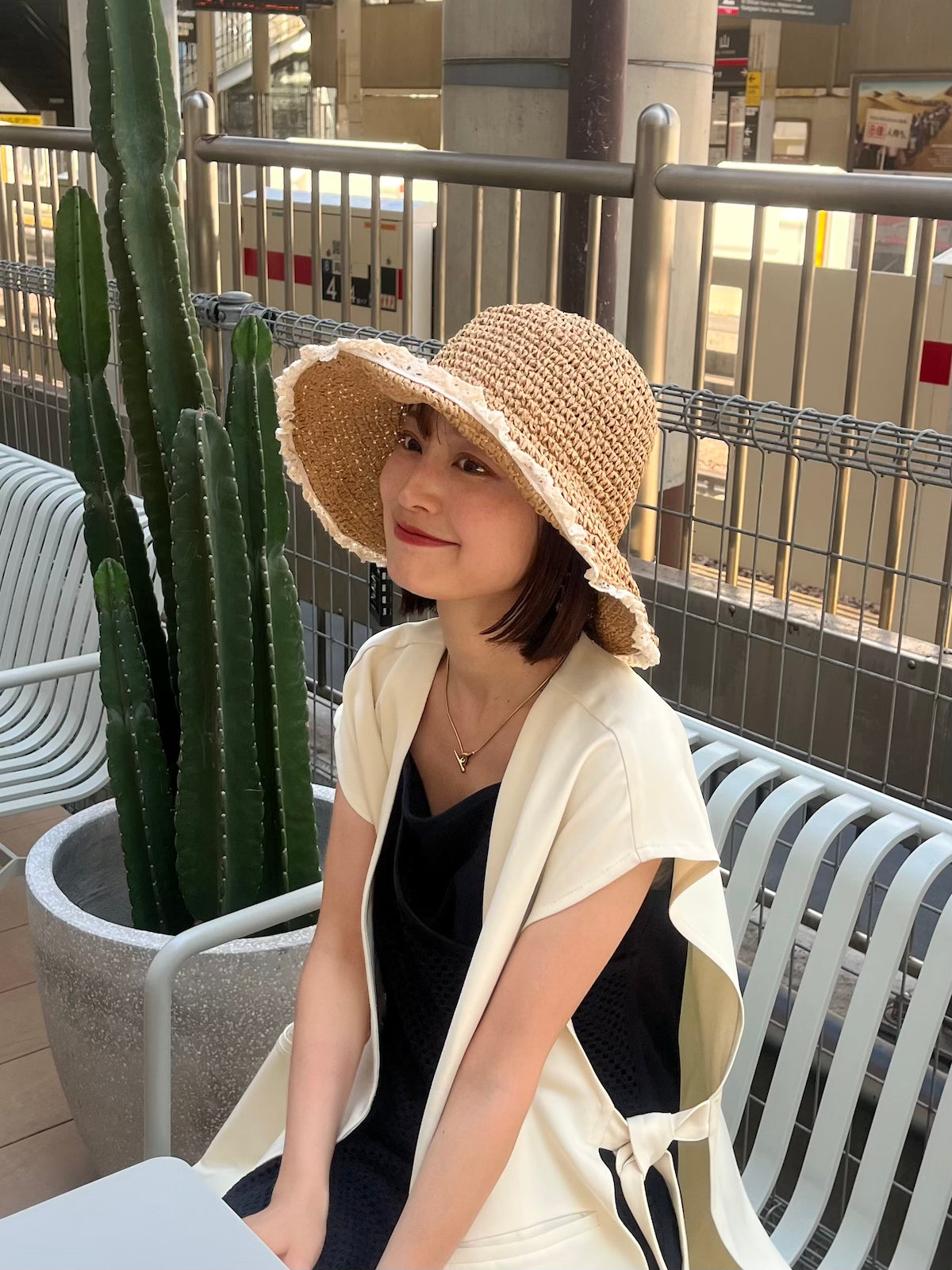 wire straw hat