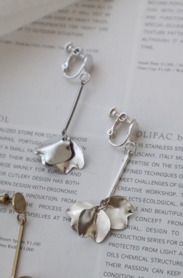 petal pierce/earring