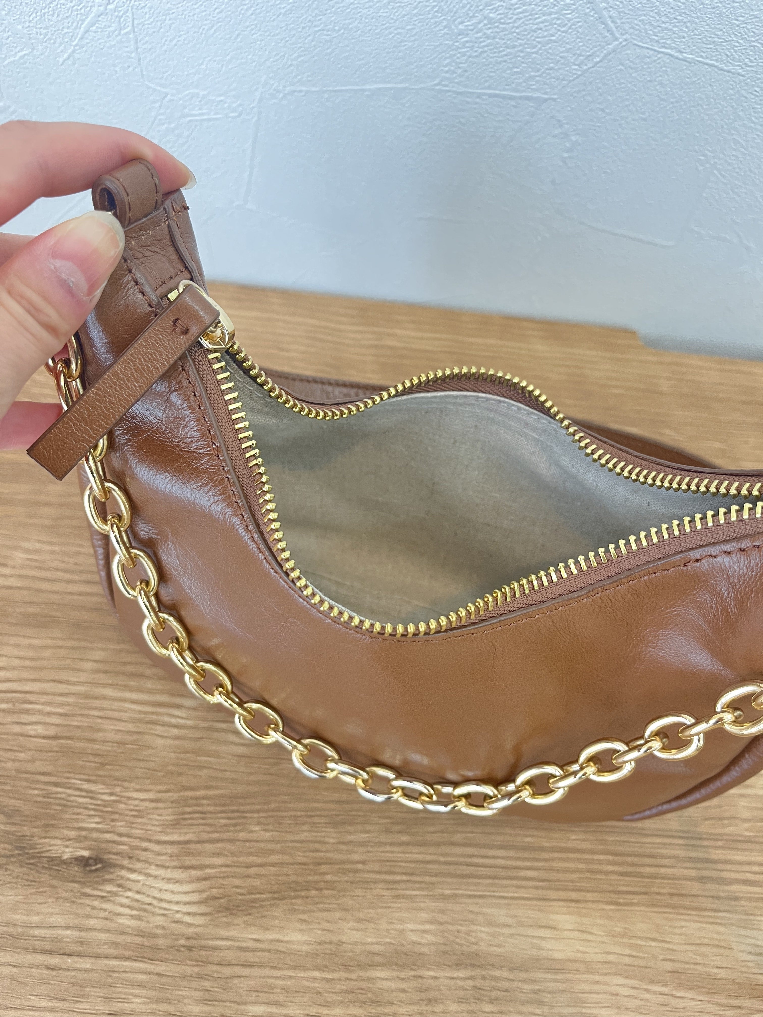 chain moon bag