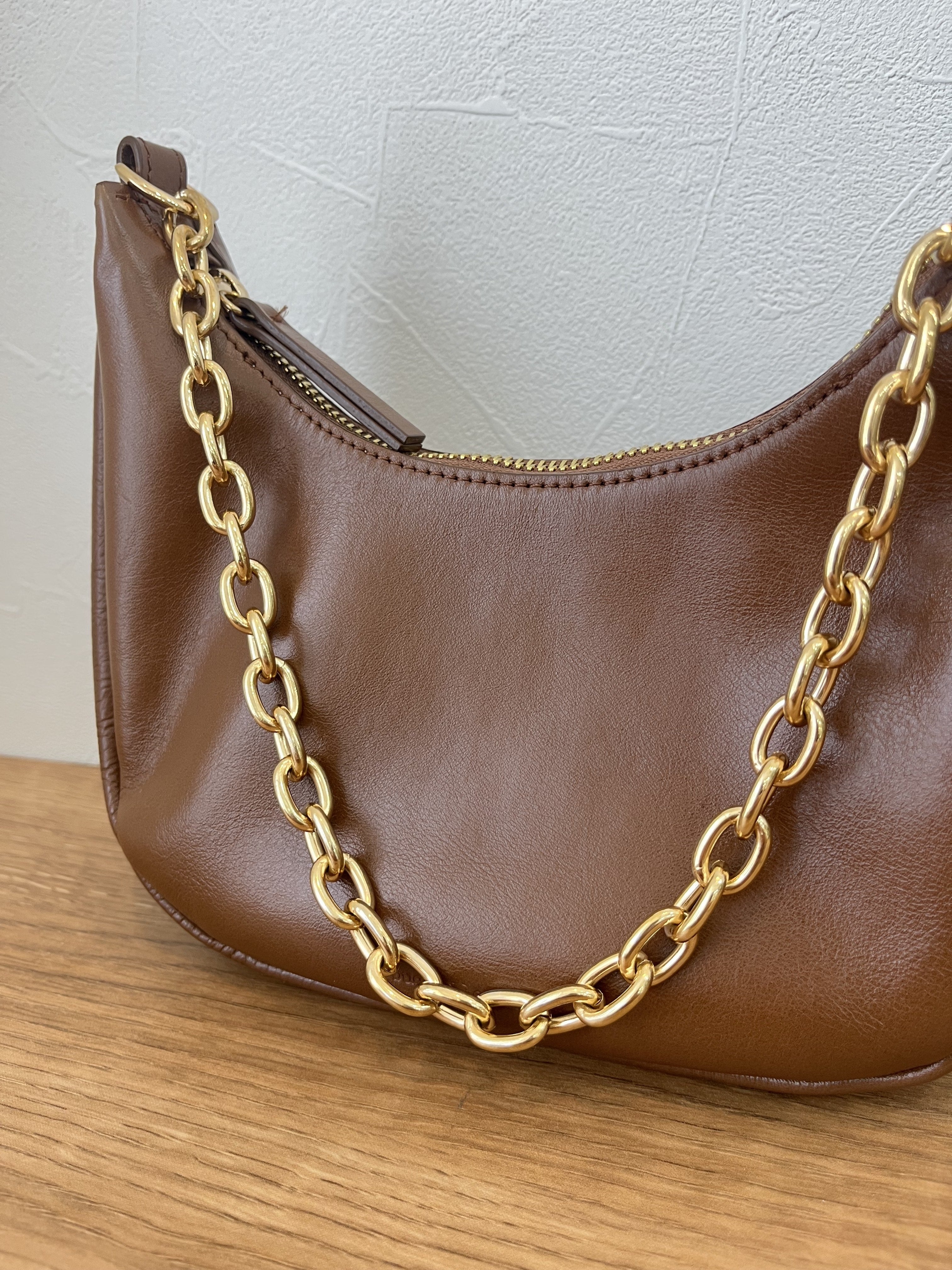 chain moon bag