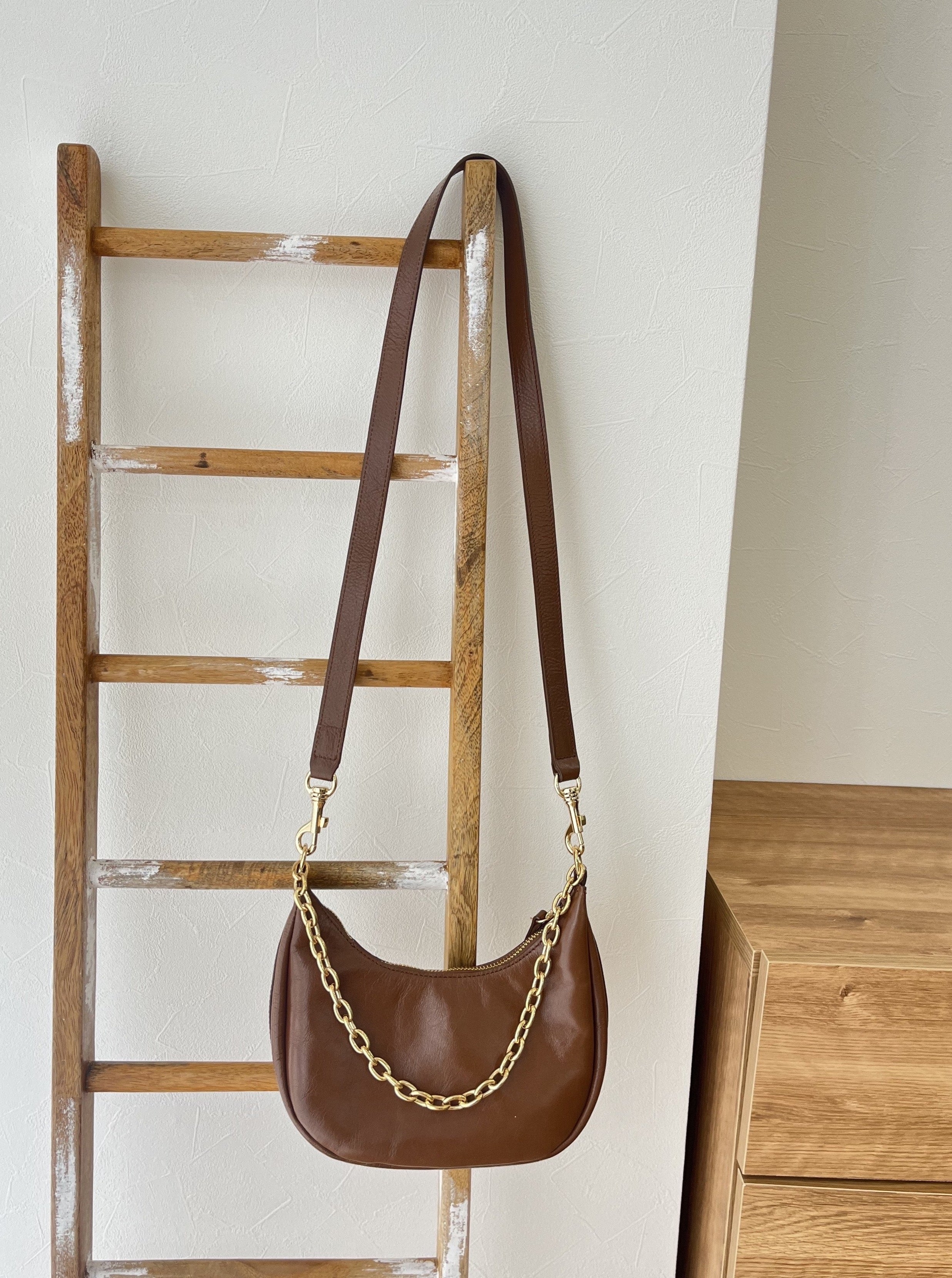 chain moon bag