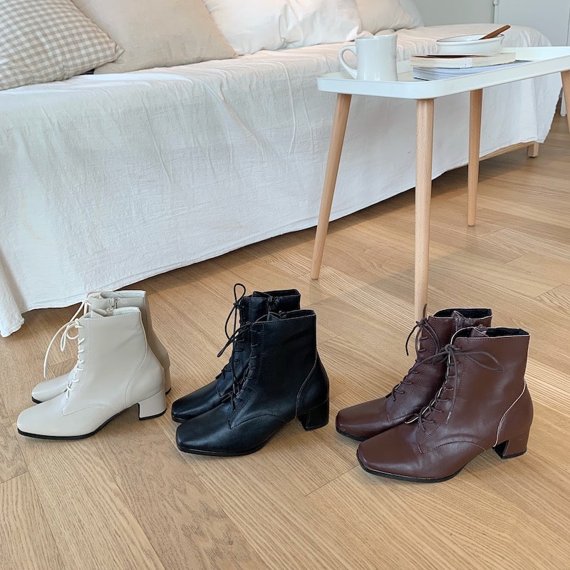 lace‐up boots