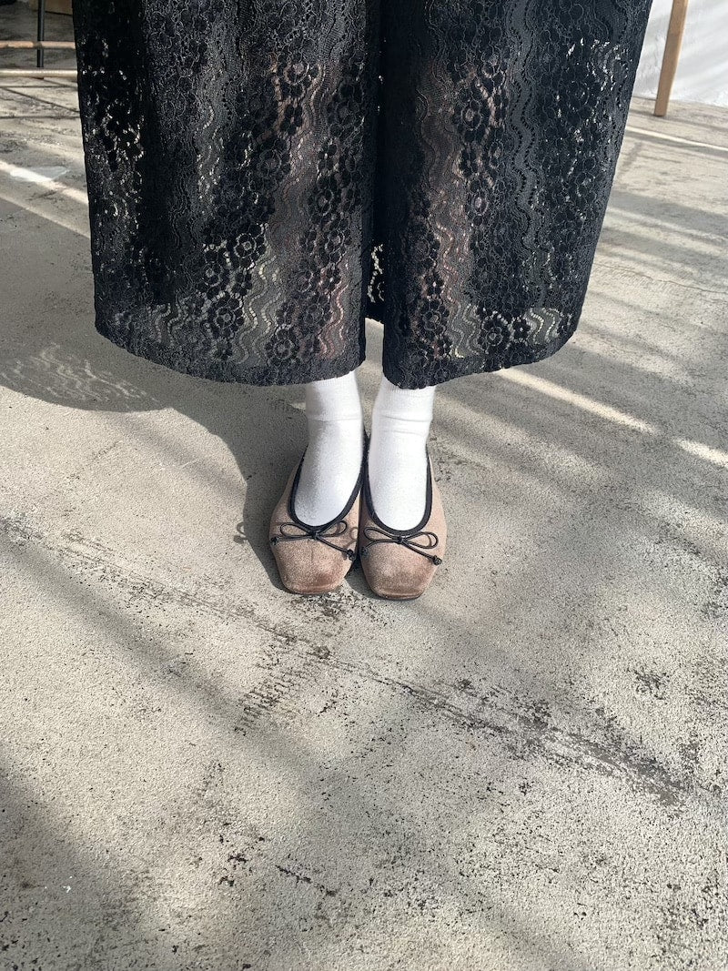 velours ballet shoes