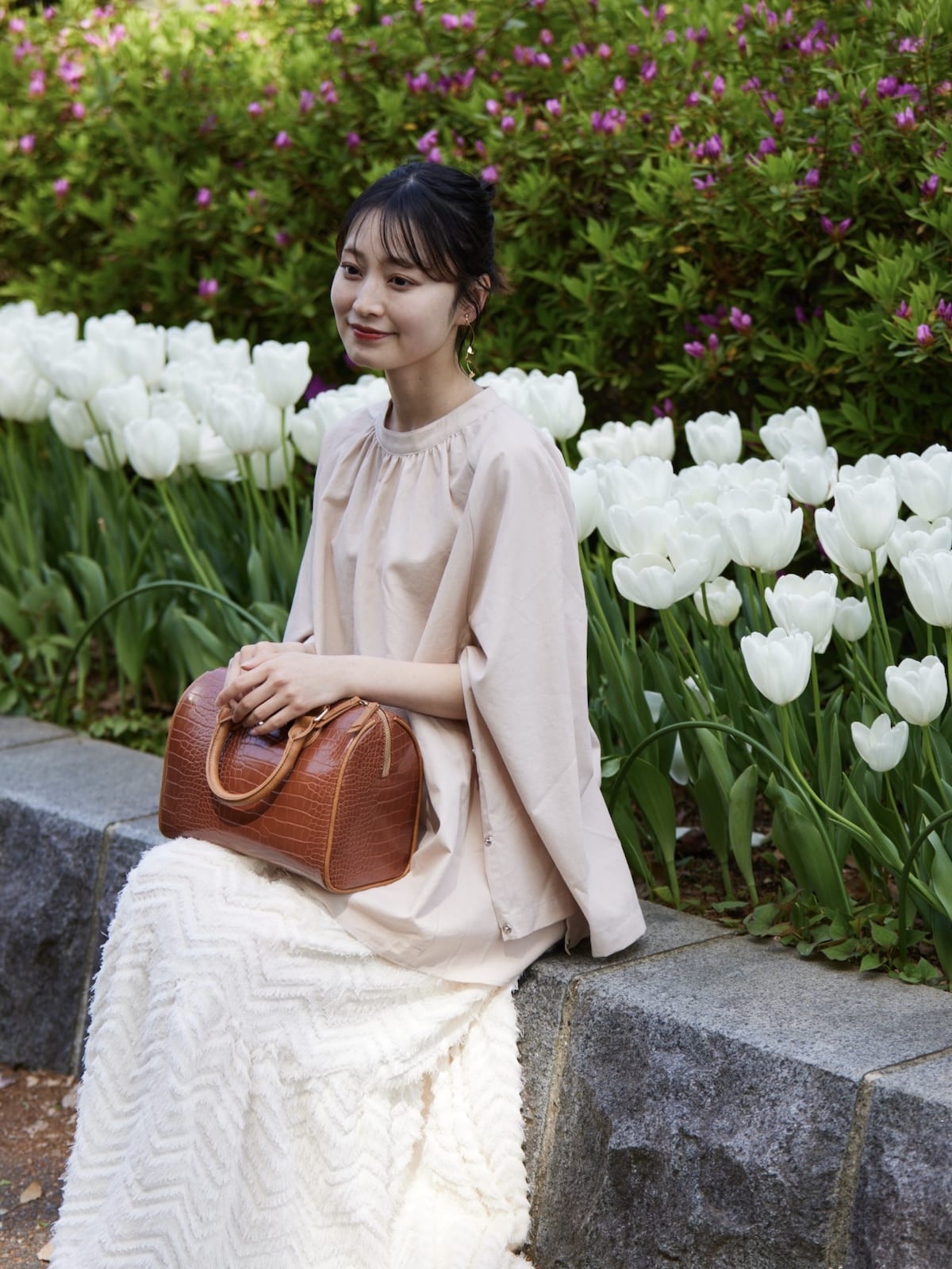 sleeve slit gather blouse