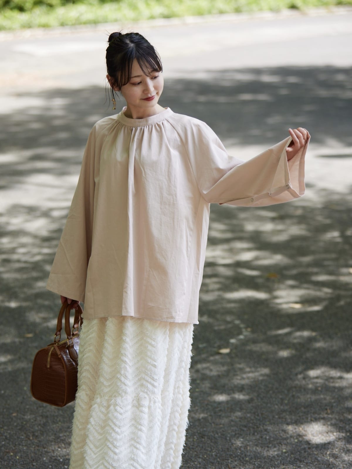 sleeve slit gather blouse