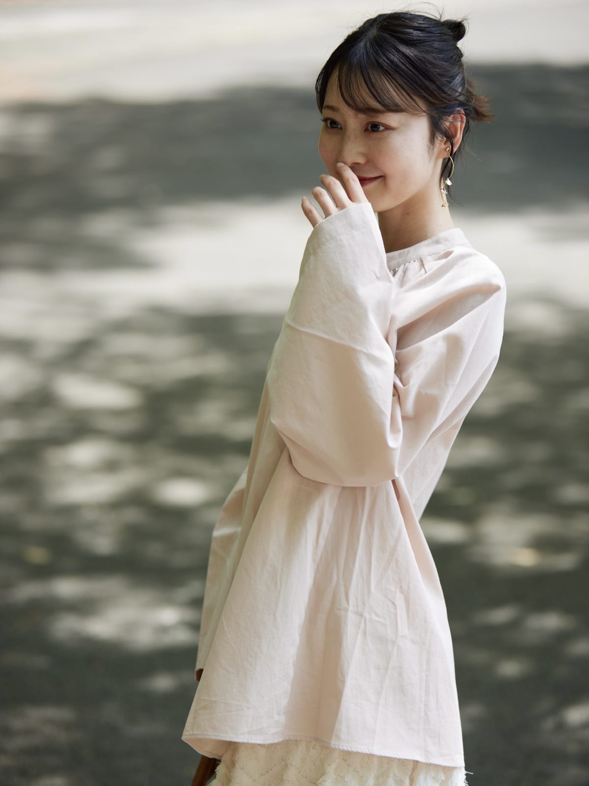 sleeve slit gather blouse