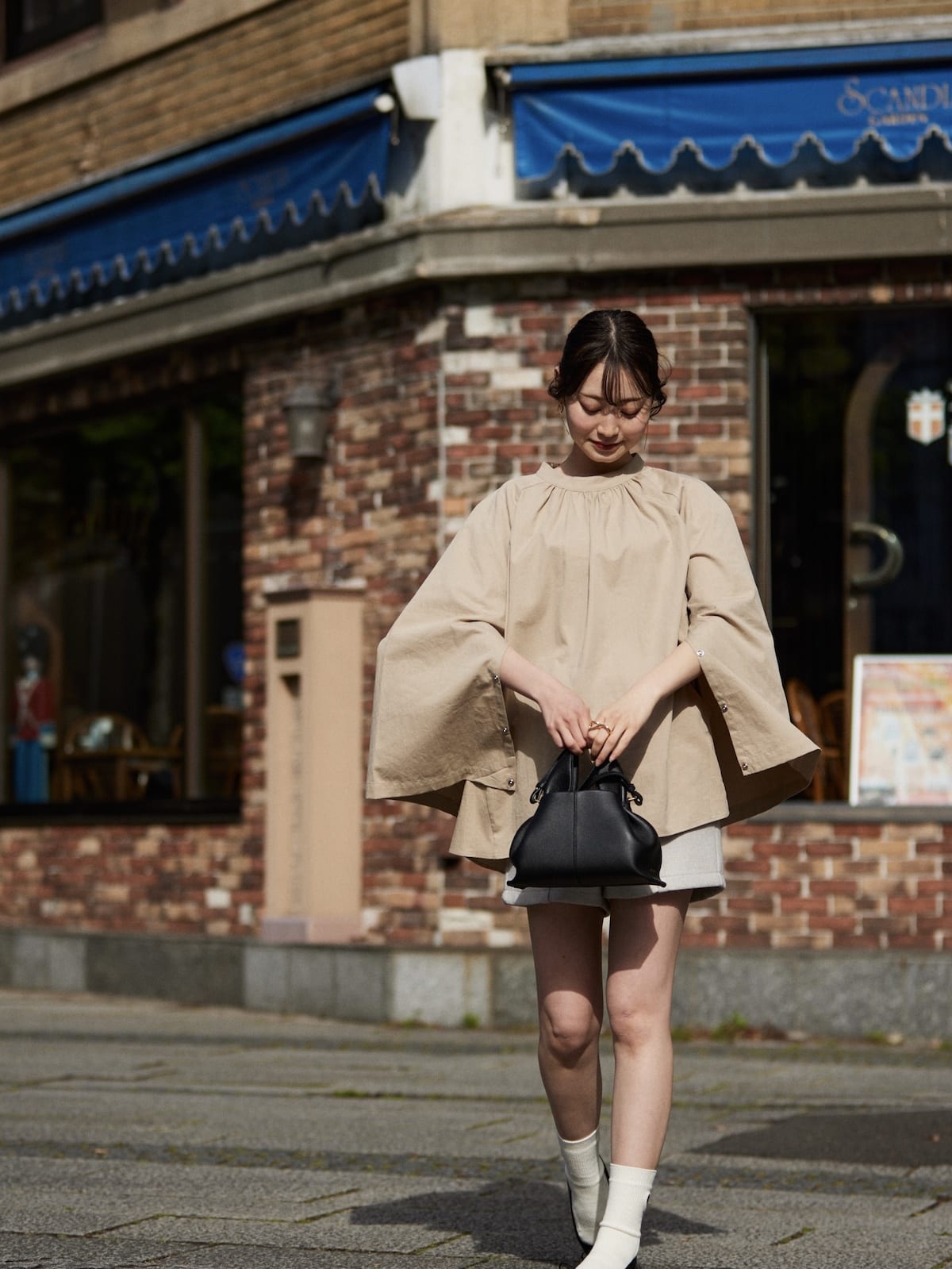 sleeve slit gather blouse POPUP