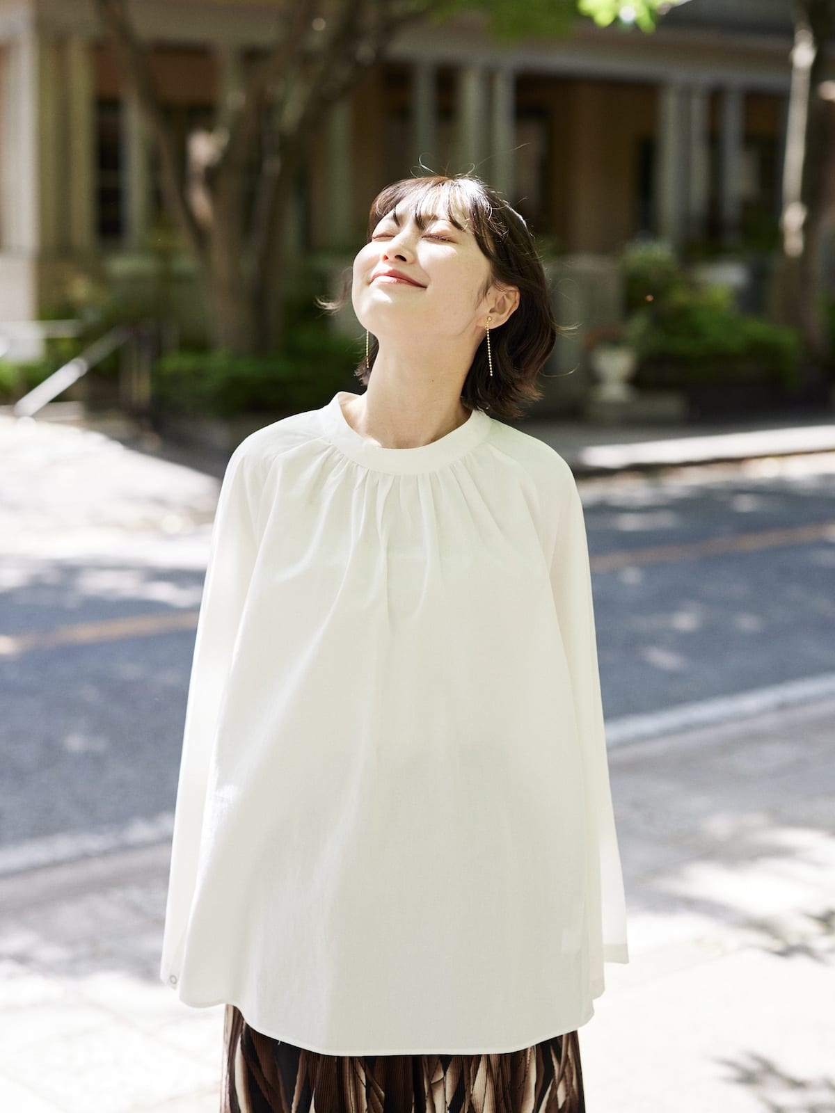 sleeve slit gather blouse