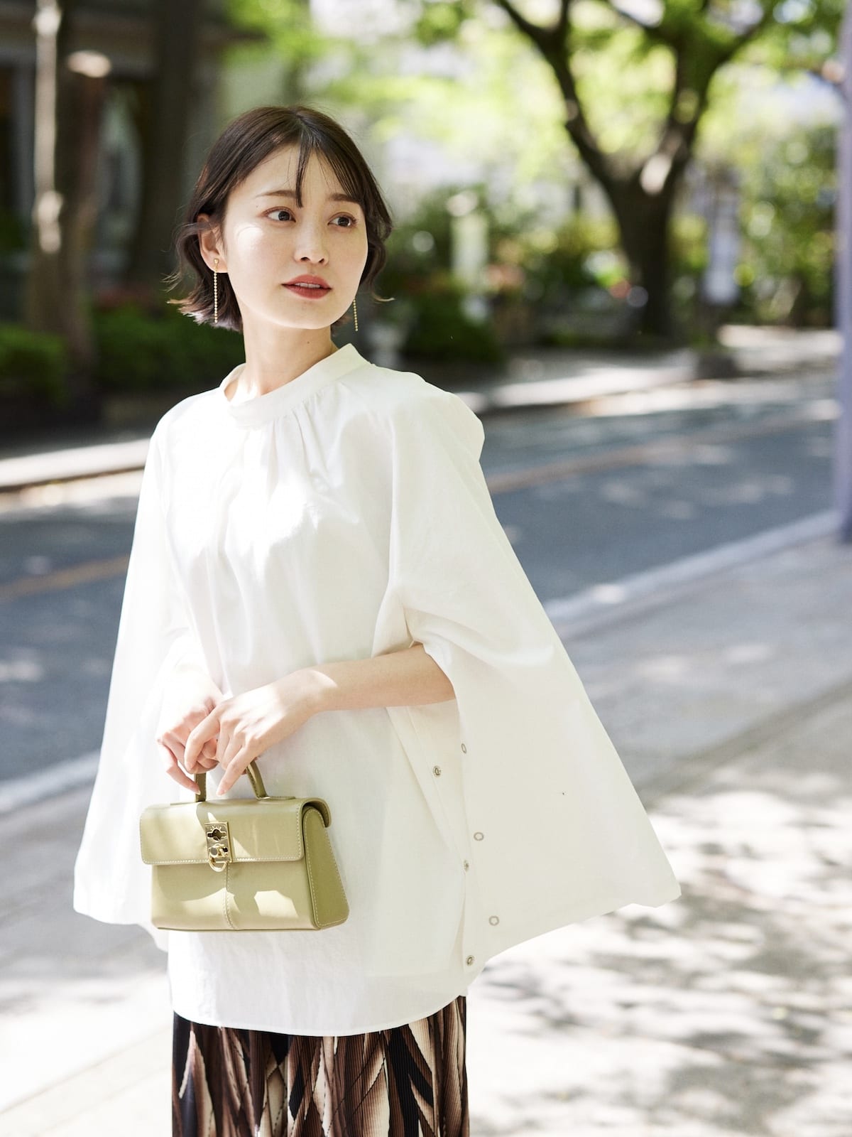 sleeve slit gather blouse