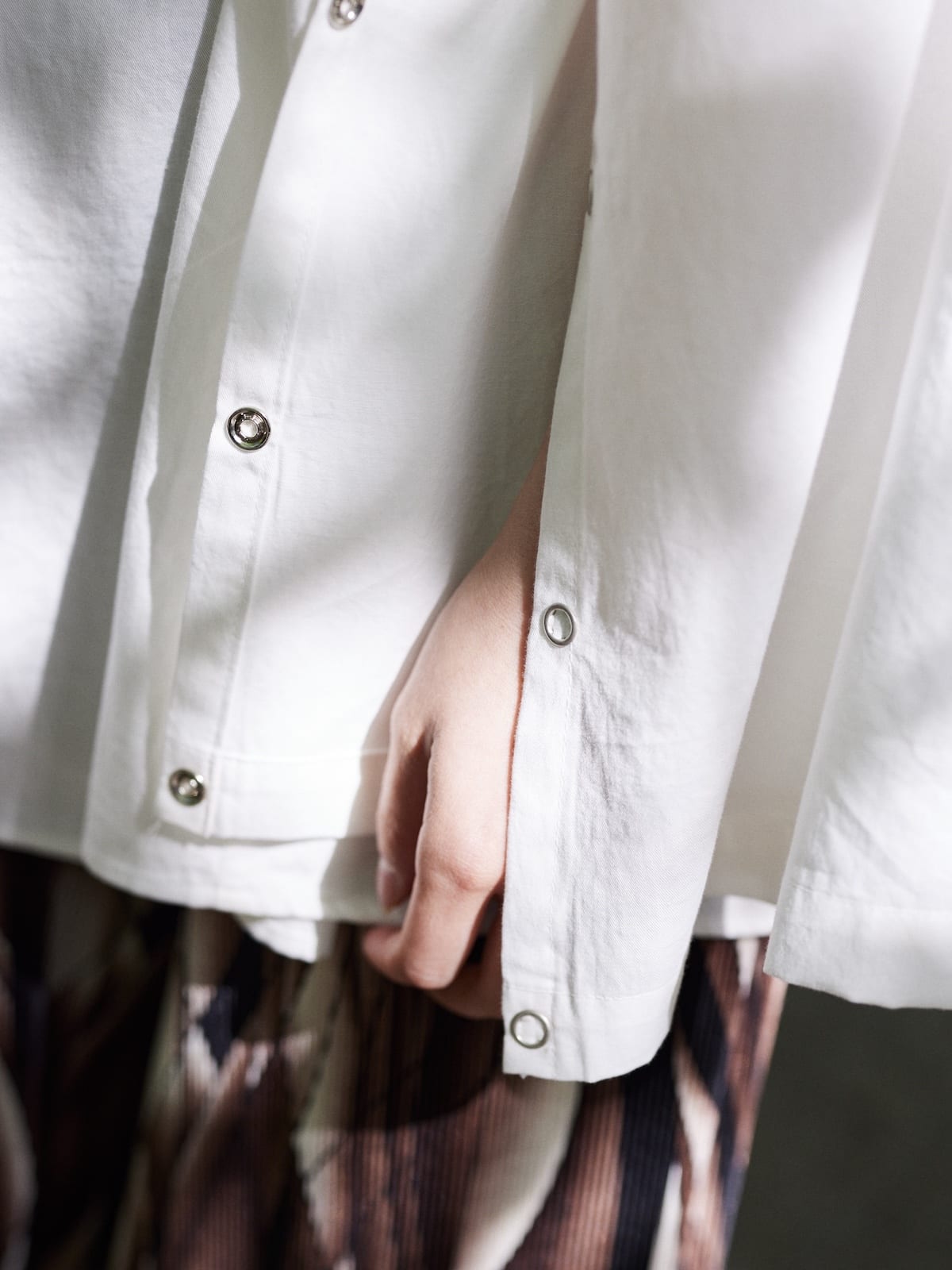 sleeve slit gather blouse