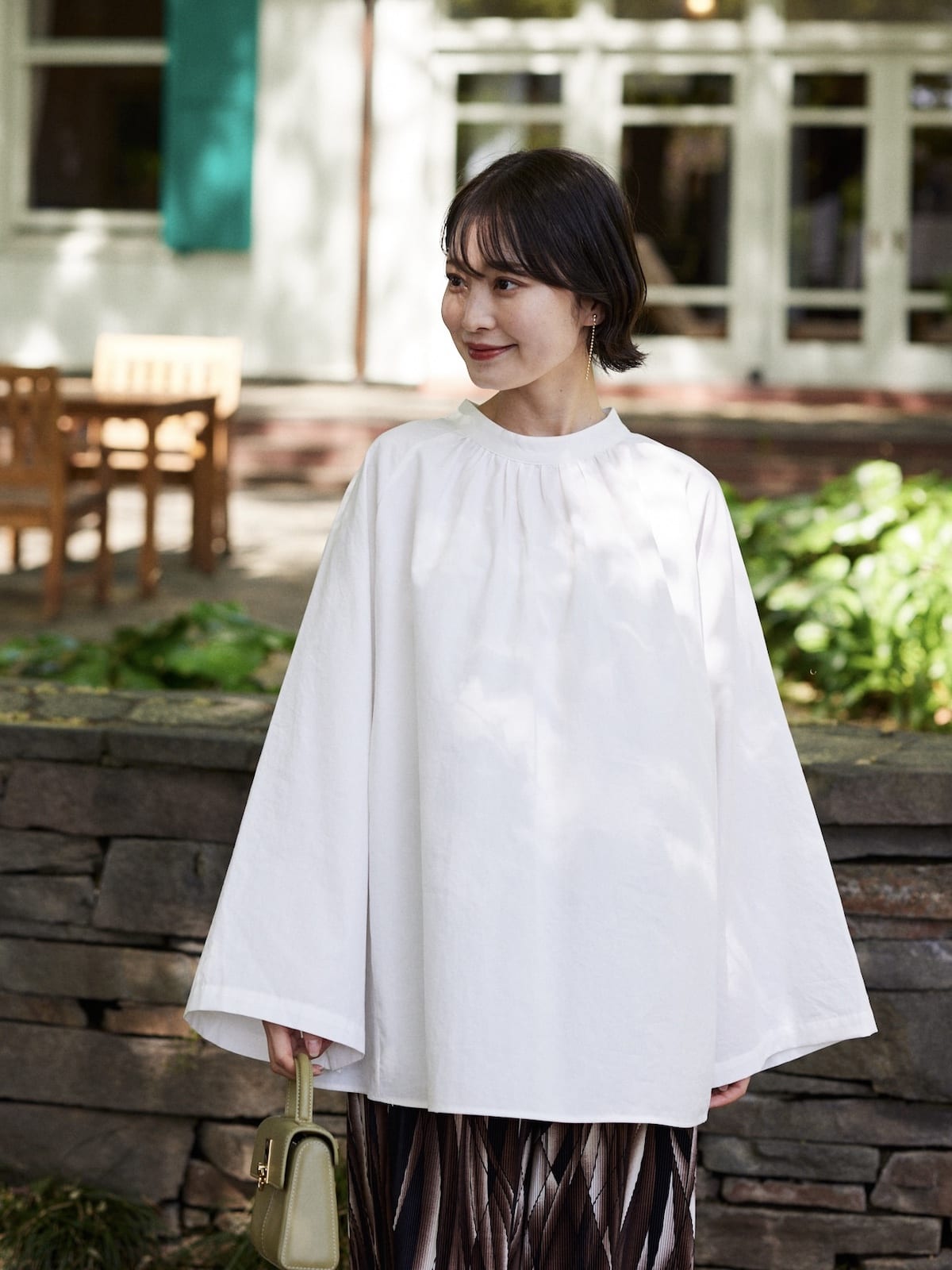 sleeve slit gather blouse