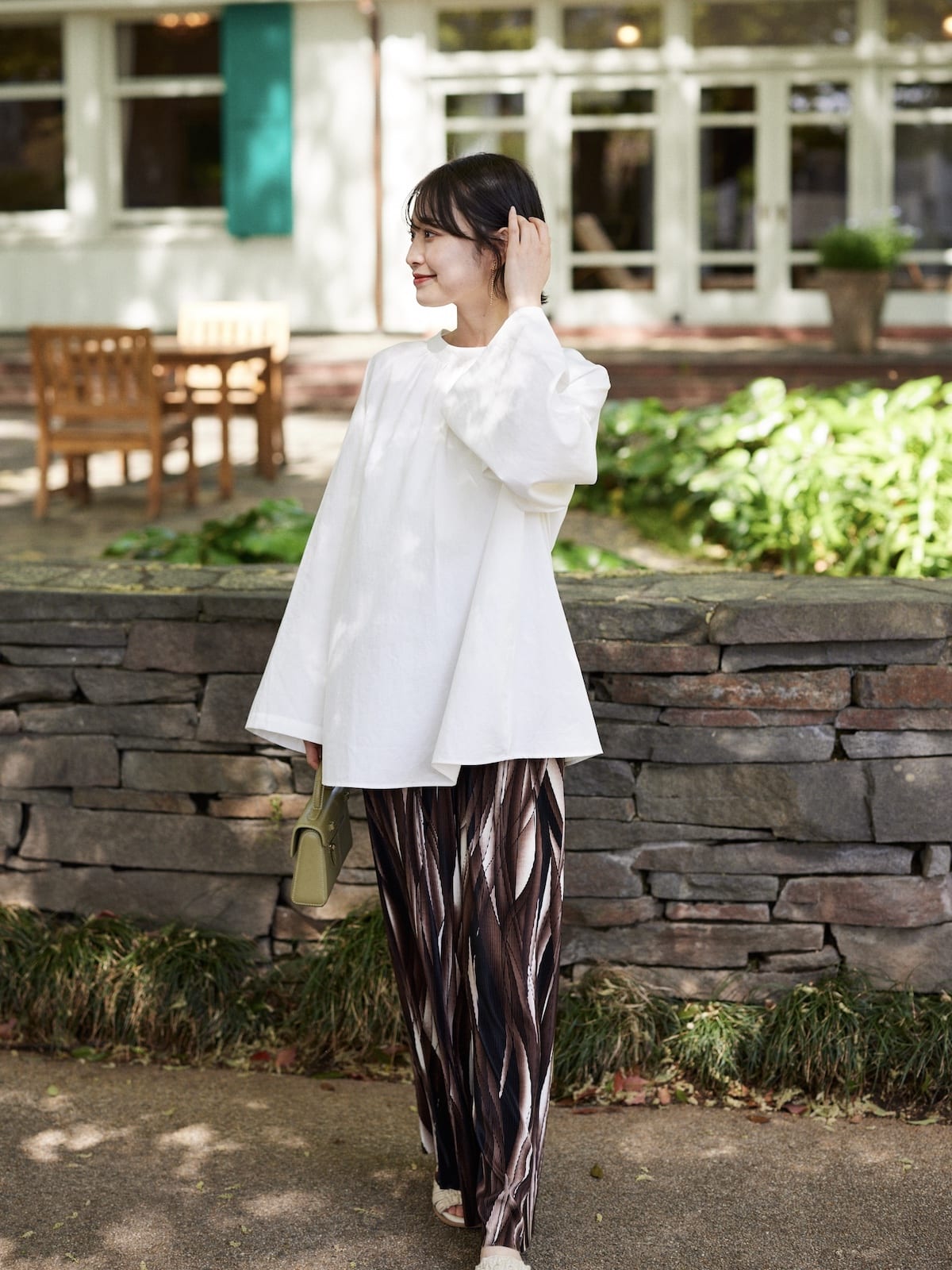 sleeve slit gather blouse