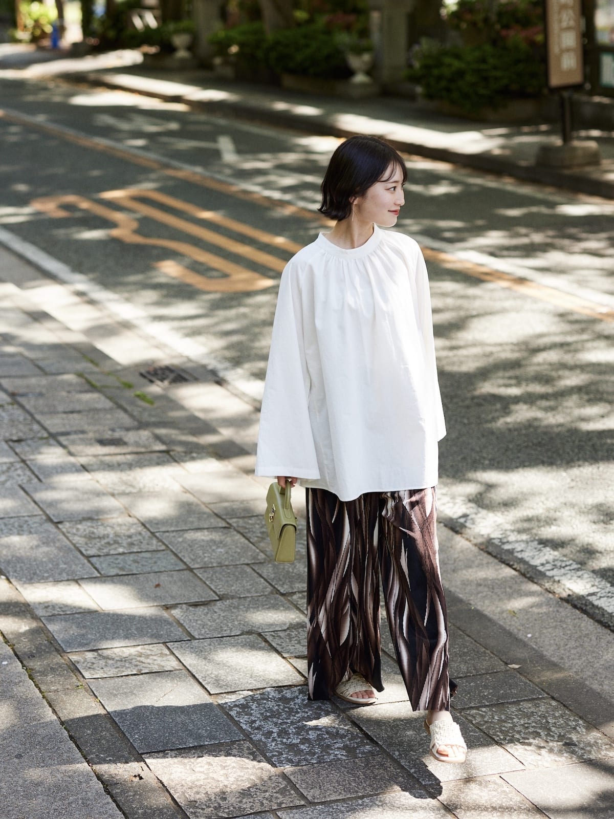 sleeve slit gather blouse