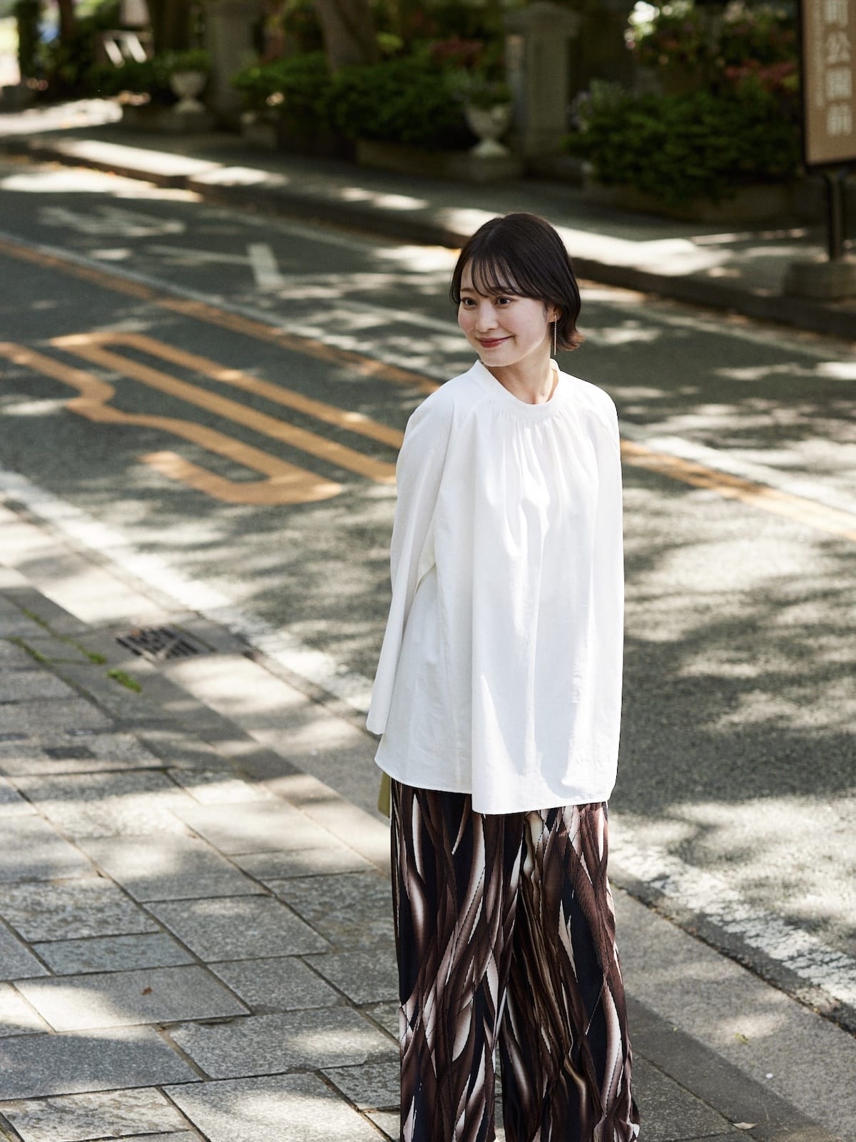 sleeve slit gather blouse