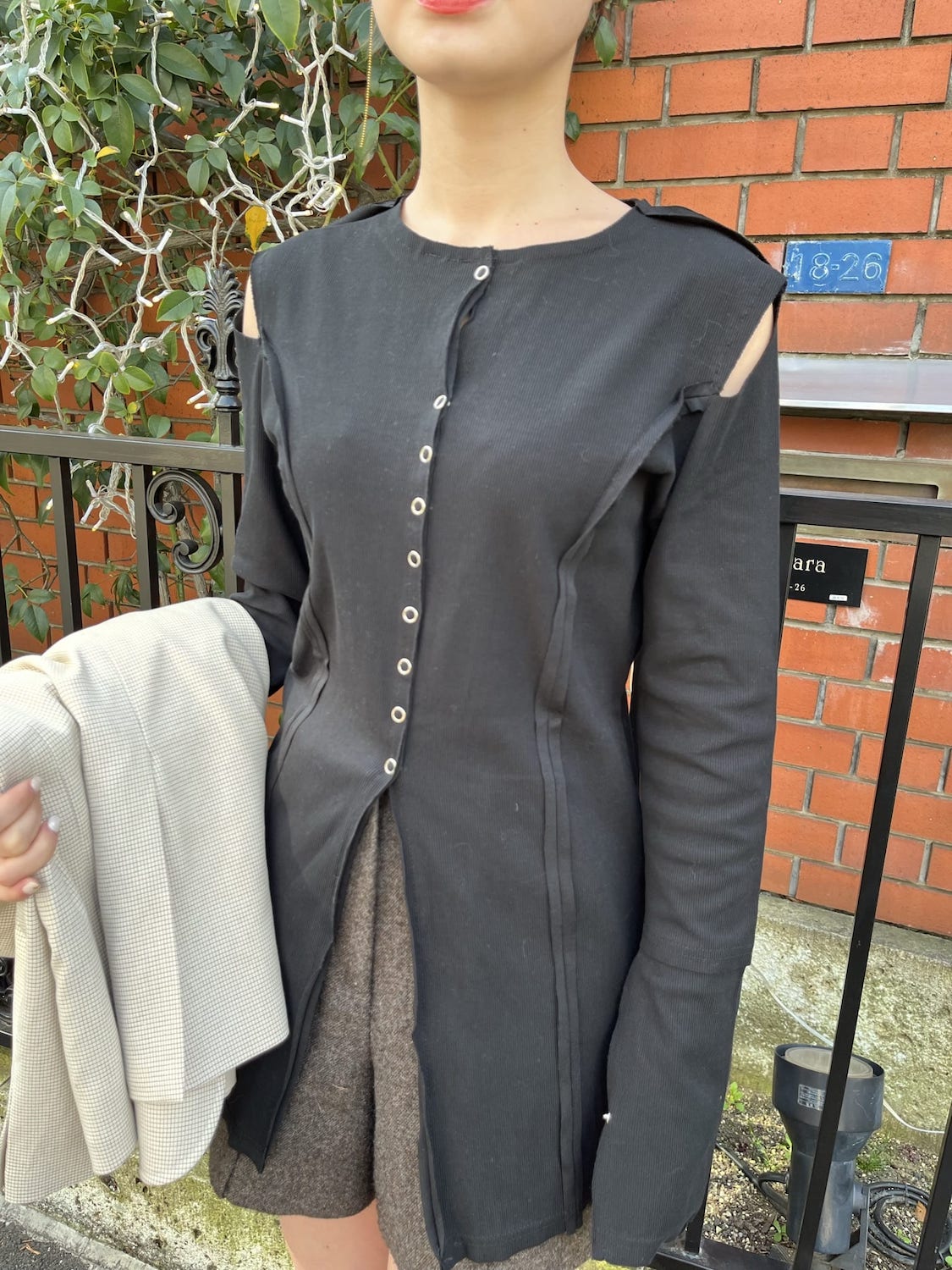 slender design tops