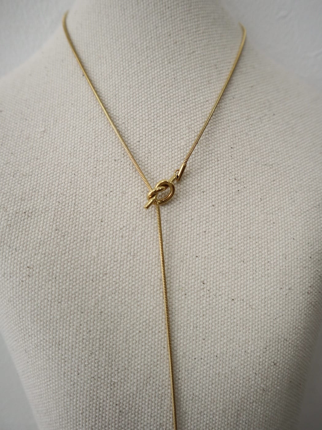 knot long necklace