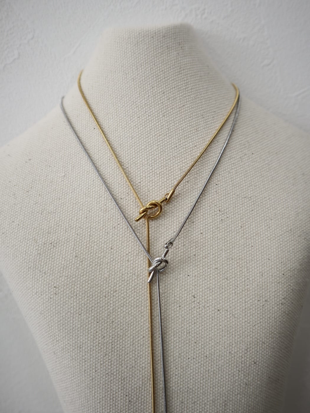 knot long necklace