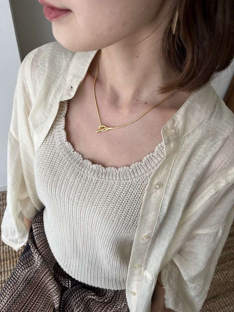 mantel necklace