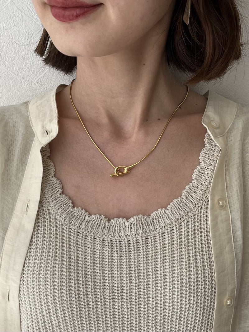 mantel necklace