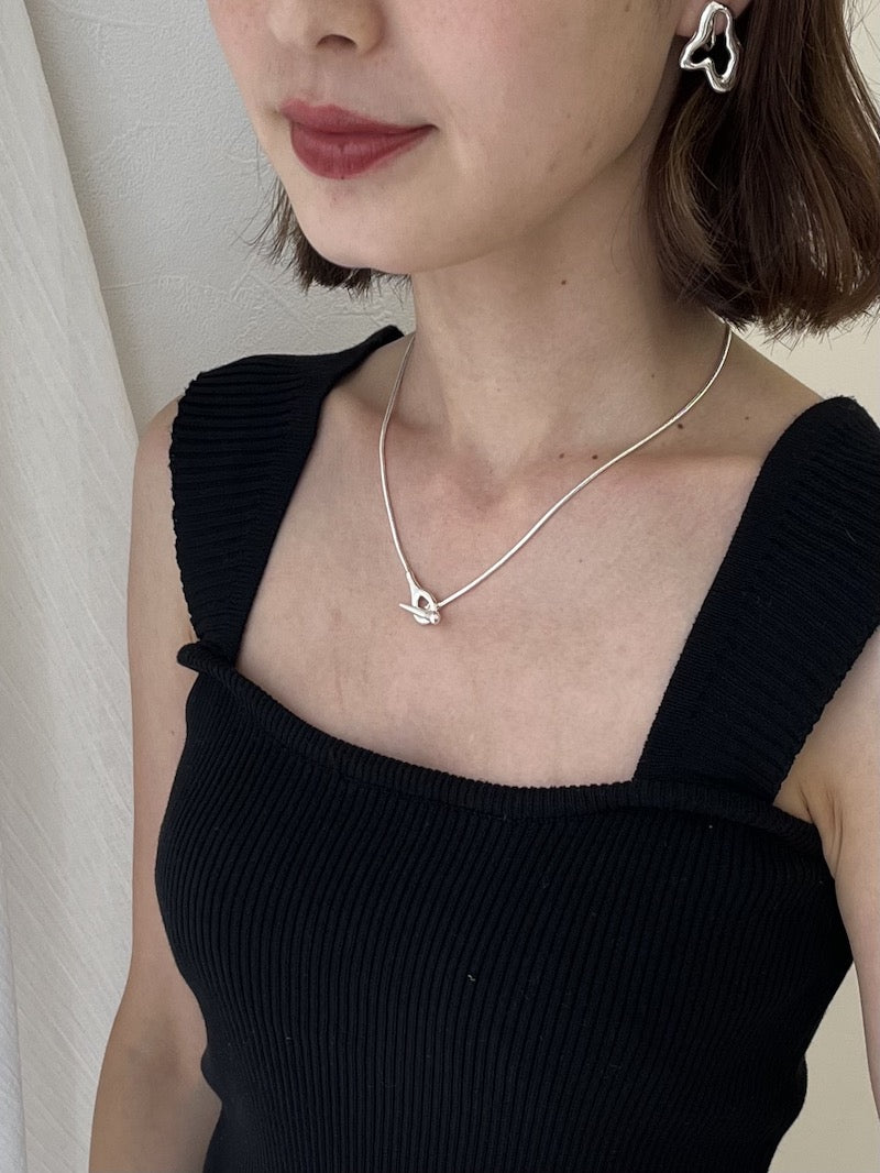 mantel necklace