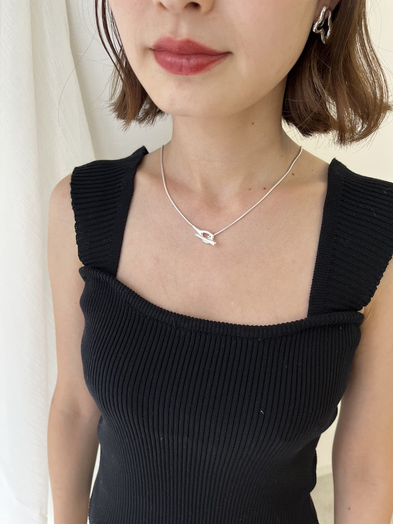 mantel necklace