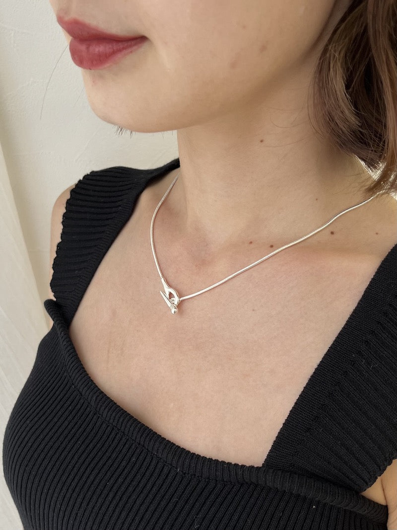 mantel necklace