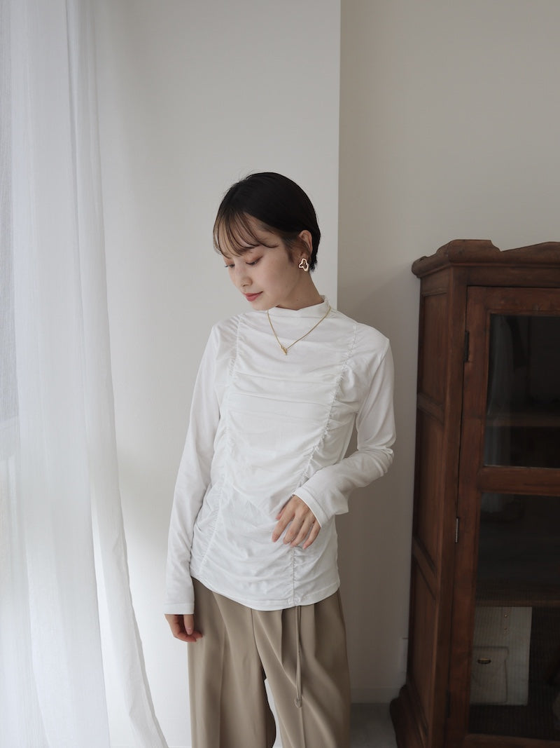 shirring high-necked tops【white】