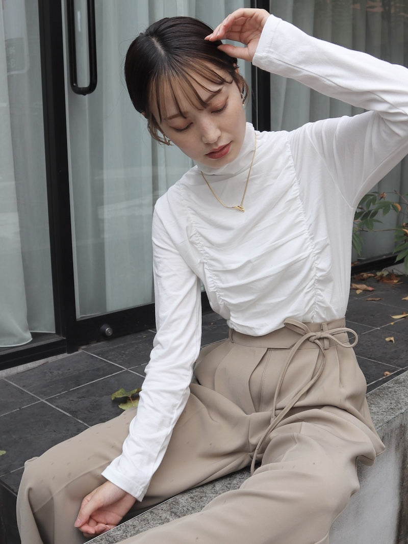 shirring high-necked tops【white】
