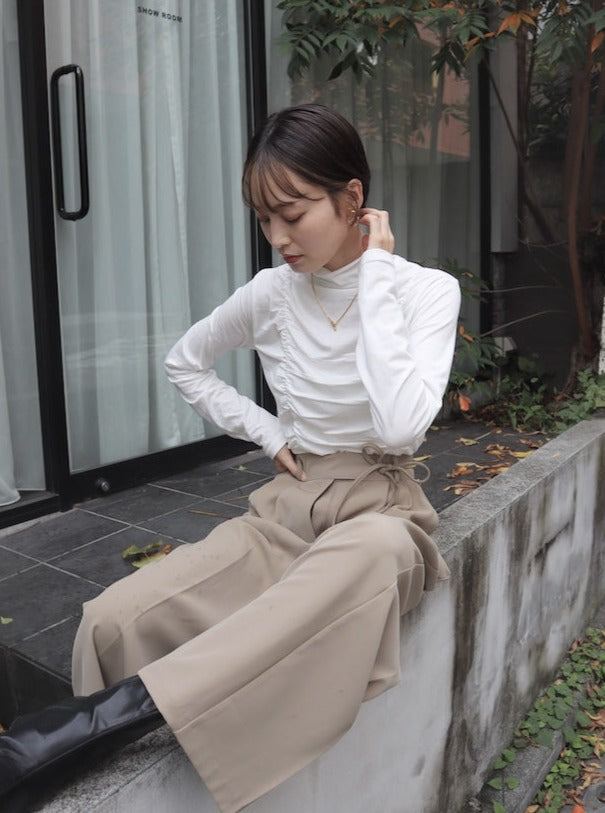 shirring high-necked tops【white】
