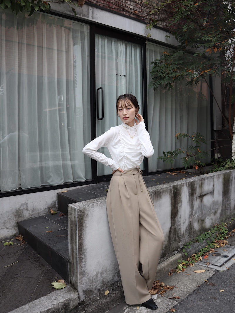 shirring high-necked tops【white】