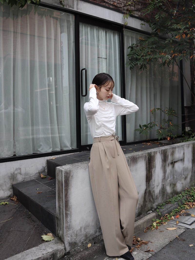 shirring high-necked tops【white】