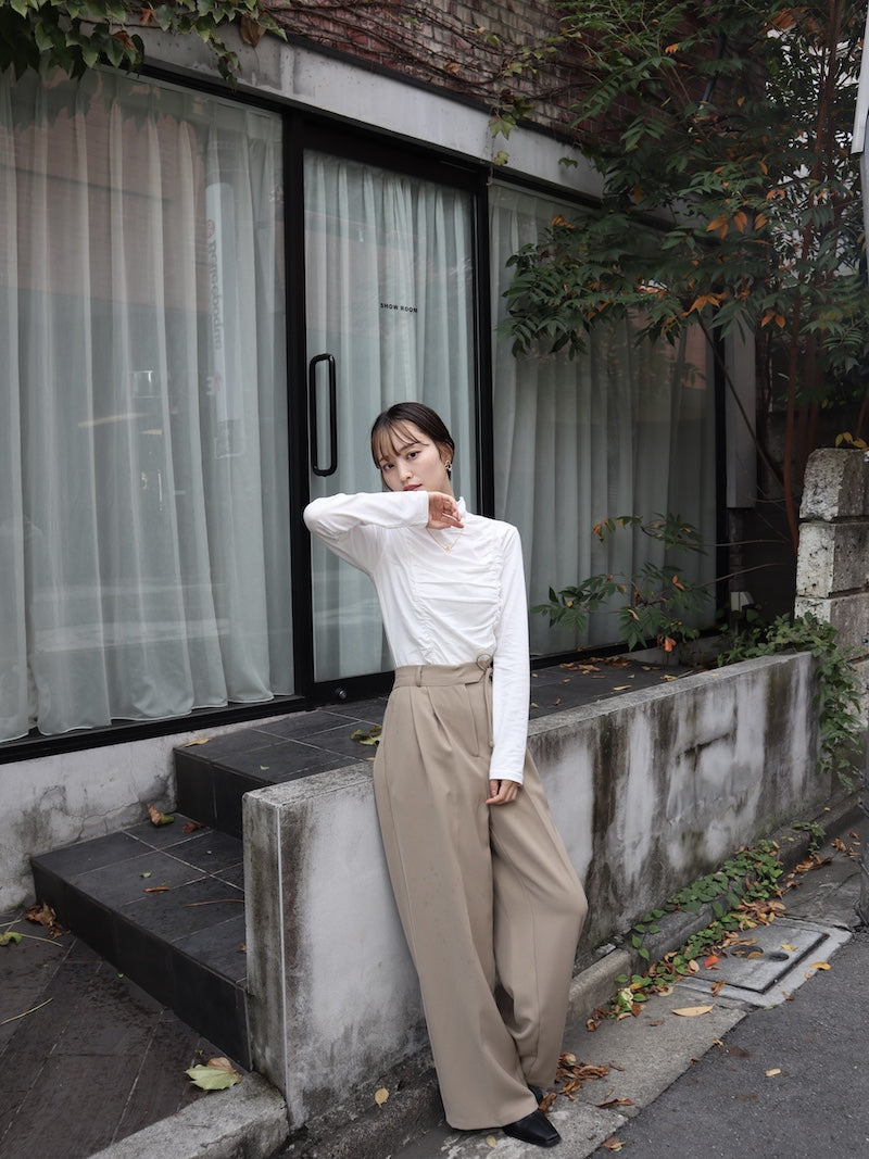 shirring high-necked tops【white】