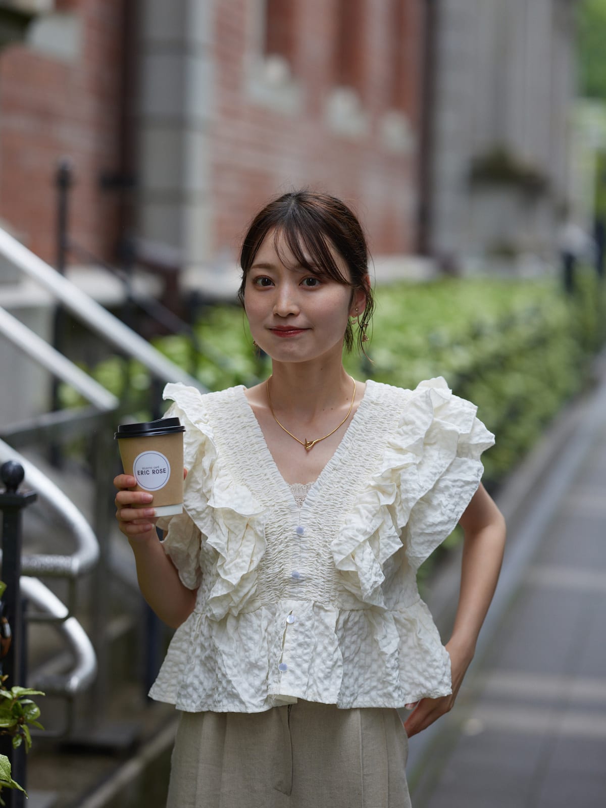 Neam ニーム fril girly blouse-