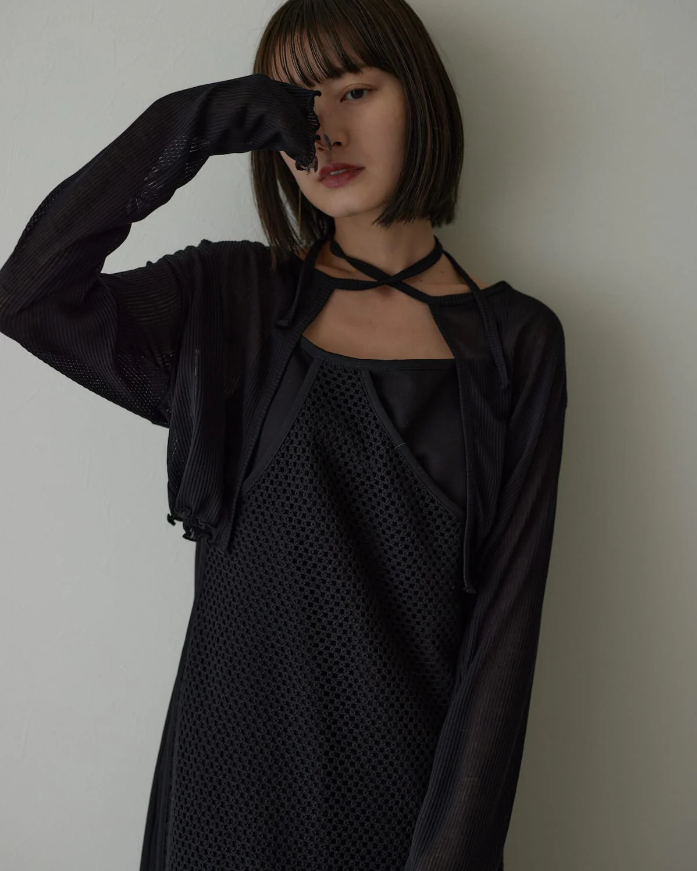 SUMMER BLACK ONE-PIECE SET
