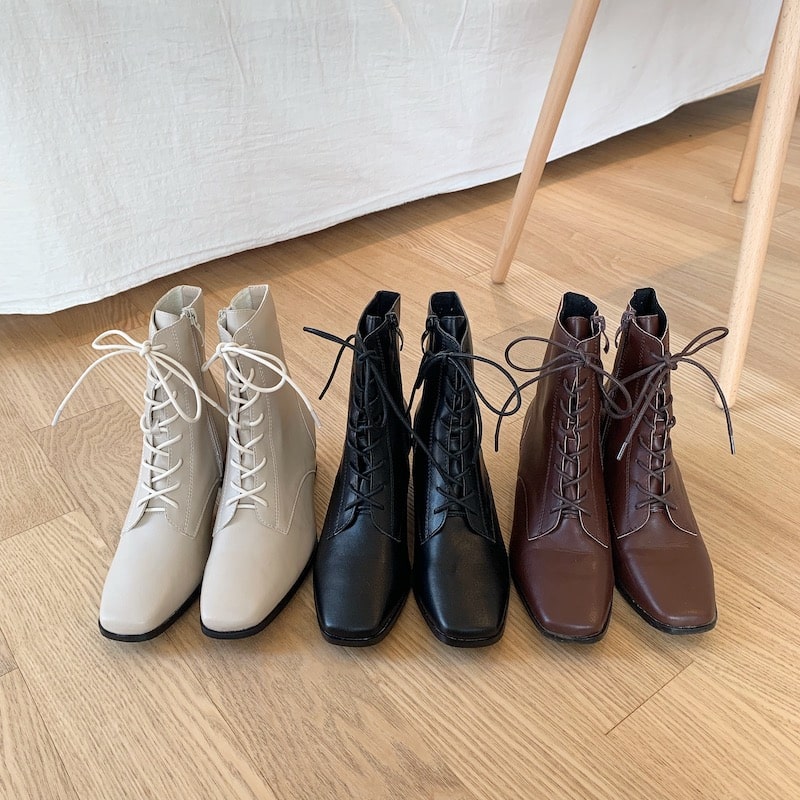 lace‐up boots