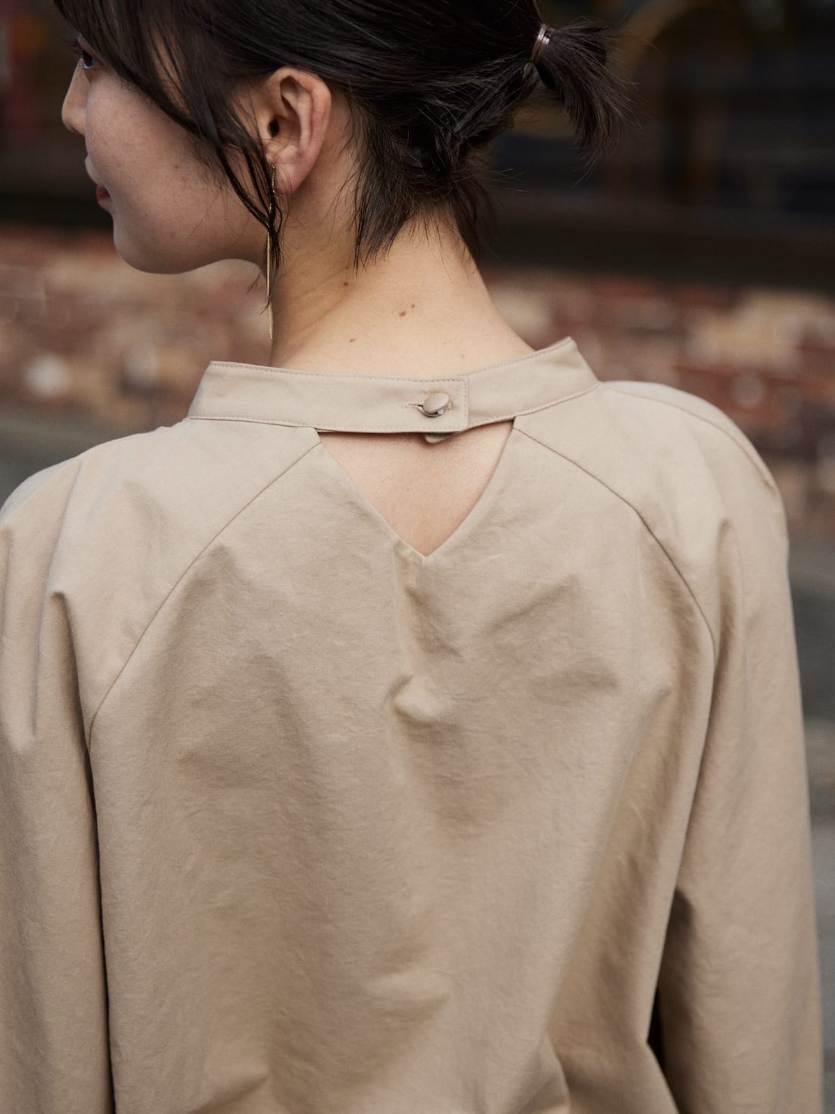 sleeve slit gather blouse POPUP