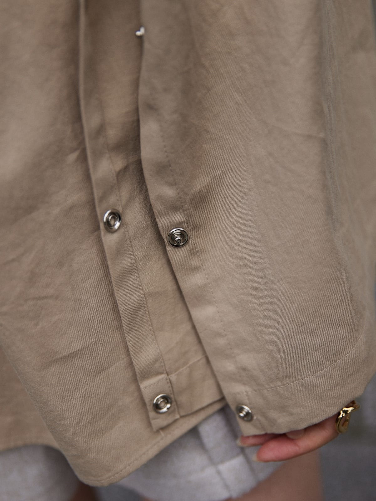 sleeve slit gather blouse POPUP